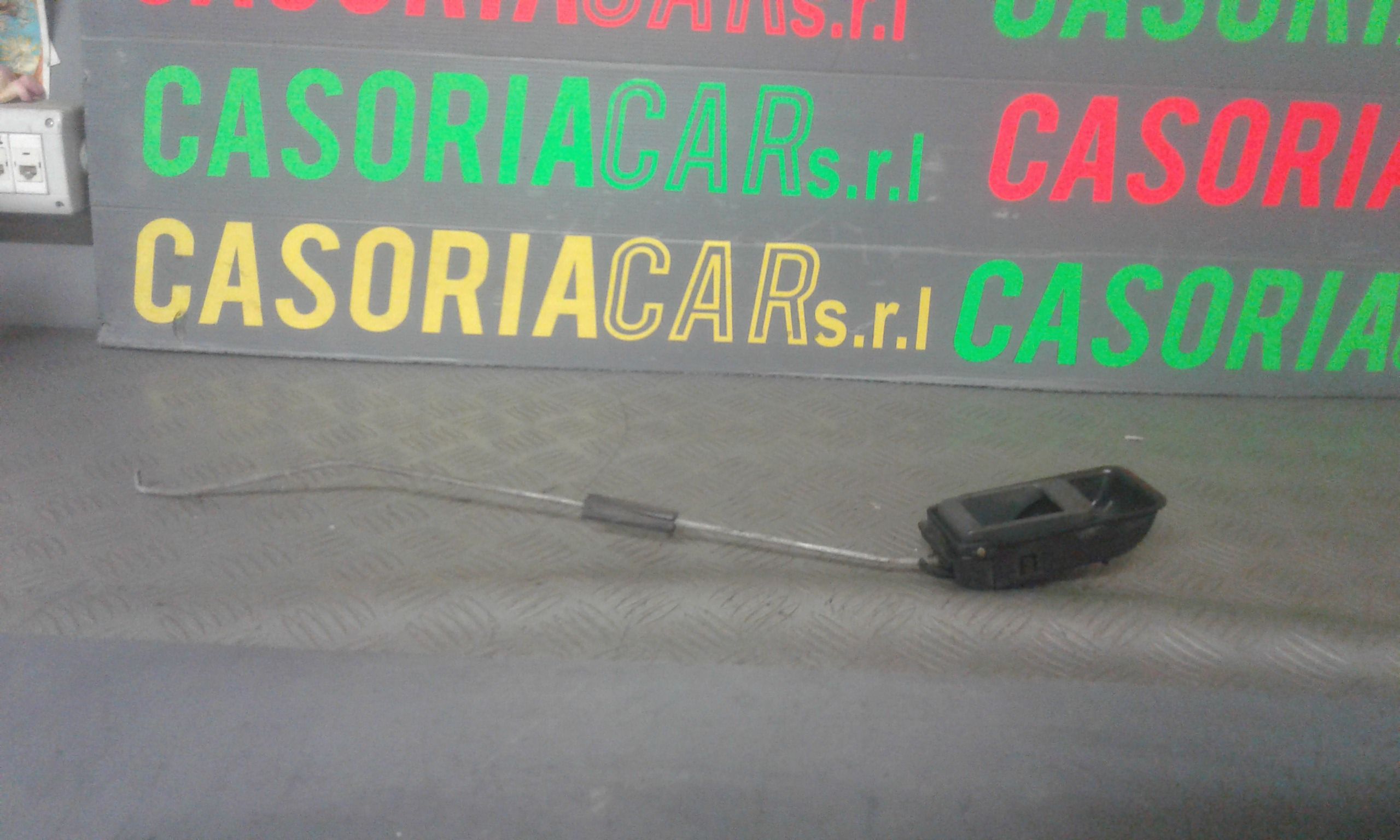 Maniglia Int. Apertura Porta Post. Destro 1301413650 Usato