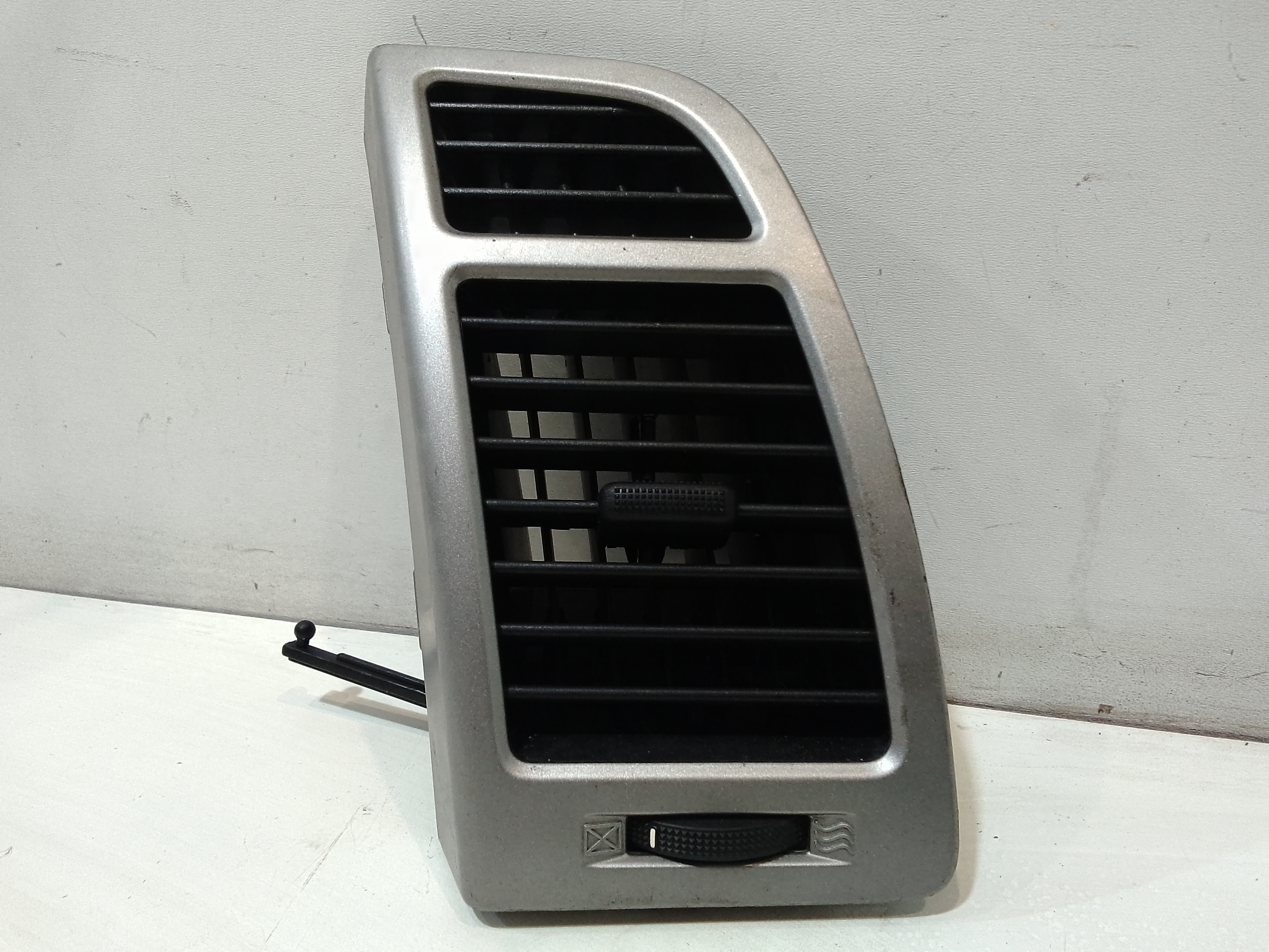 Condotto Aria Bocchette Lat. Cruscotto Sinistro Usato