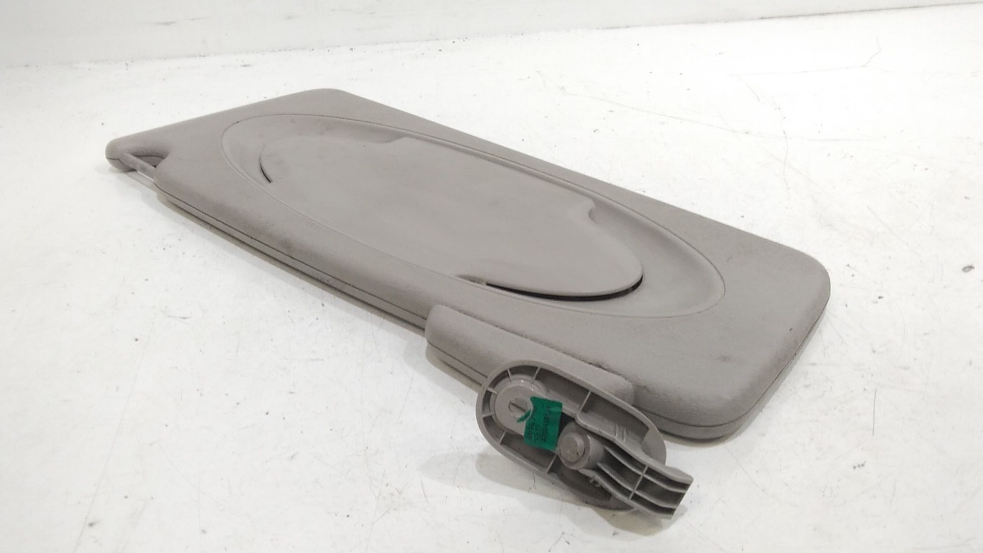 Aletta Parasole Parabrezza Sinistro 8200924099 Usato