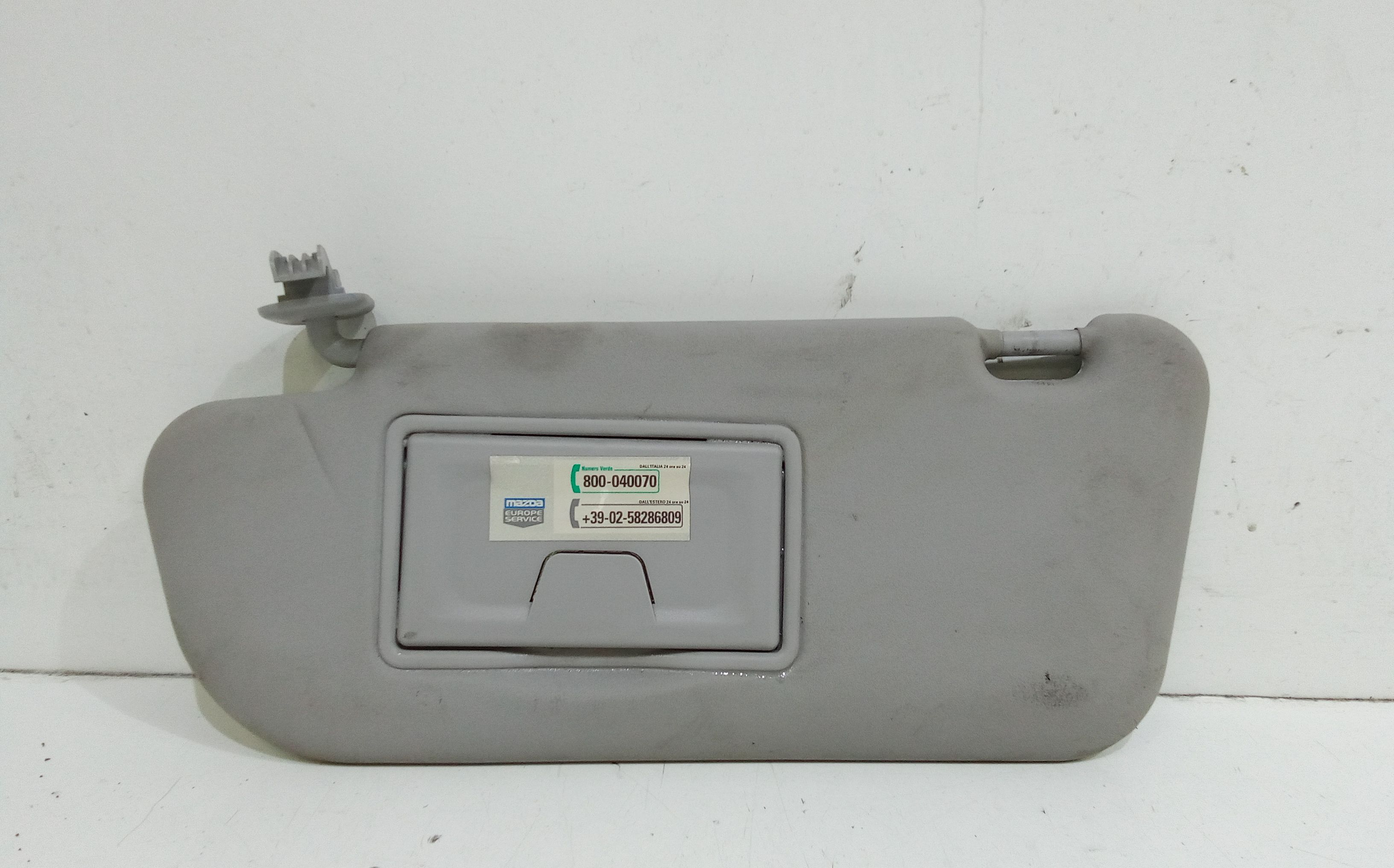 Aletta Parasole Parabrezza Sinistro BP4K69320C30 Usato