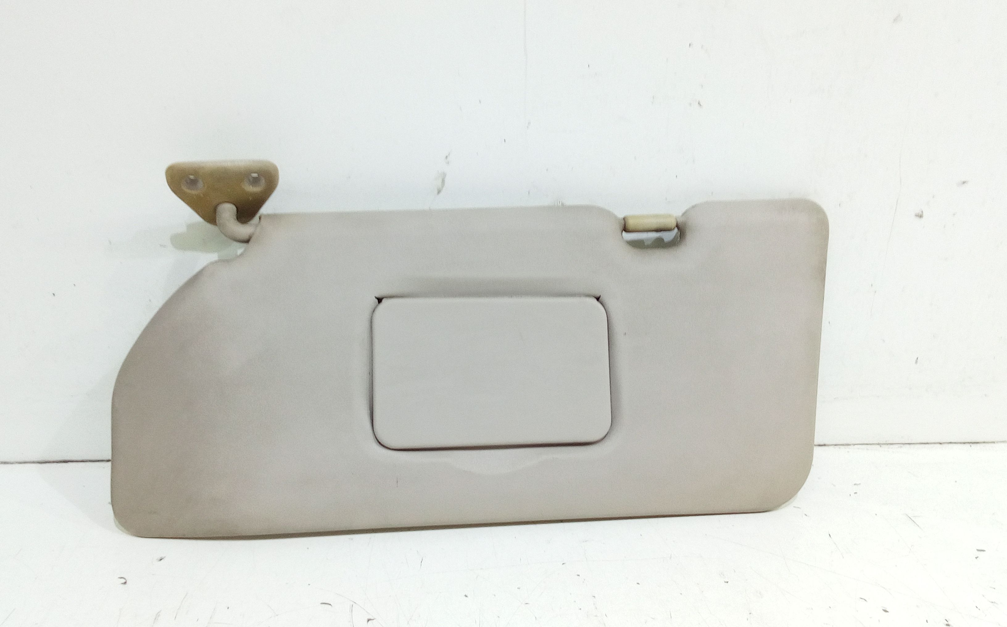 Aletta Parasole Parabrezza Sinistro 96401BM470 Usato