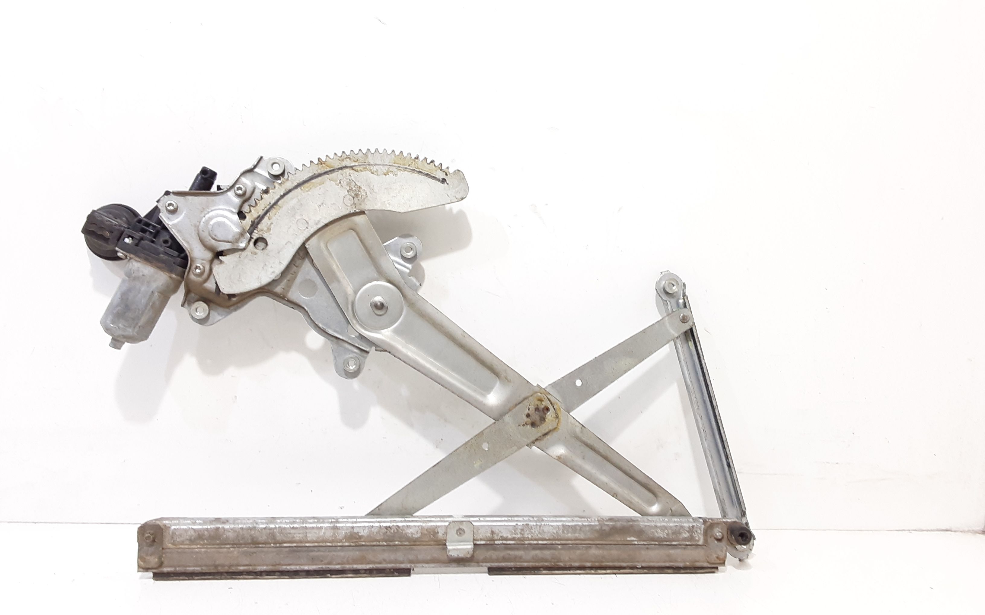 Alzacristallo Porta Ant. Destro 8341062J00000 Usato