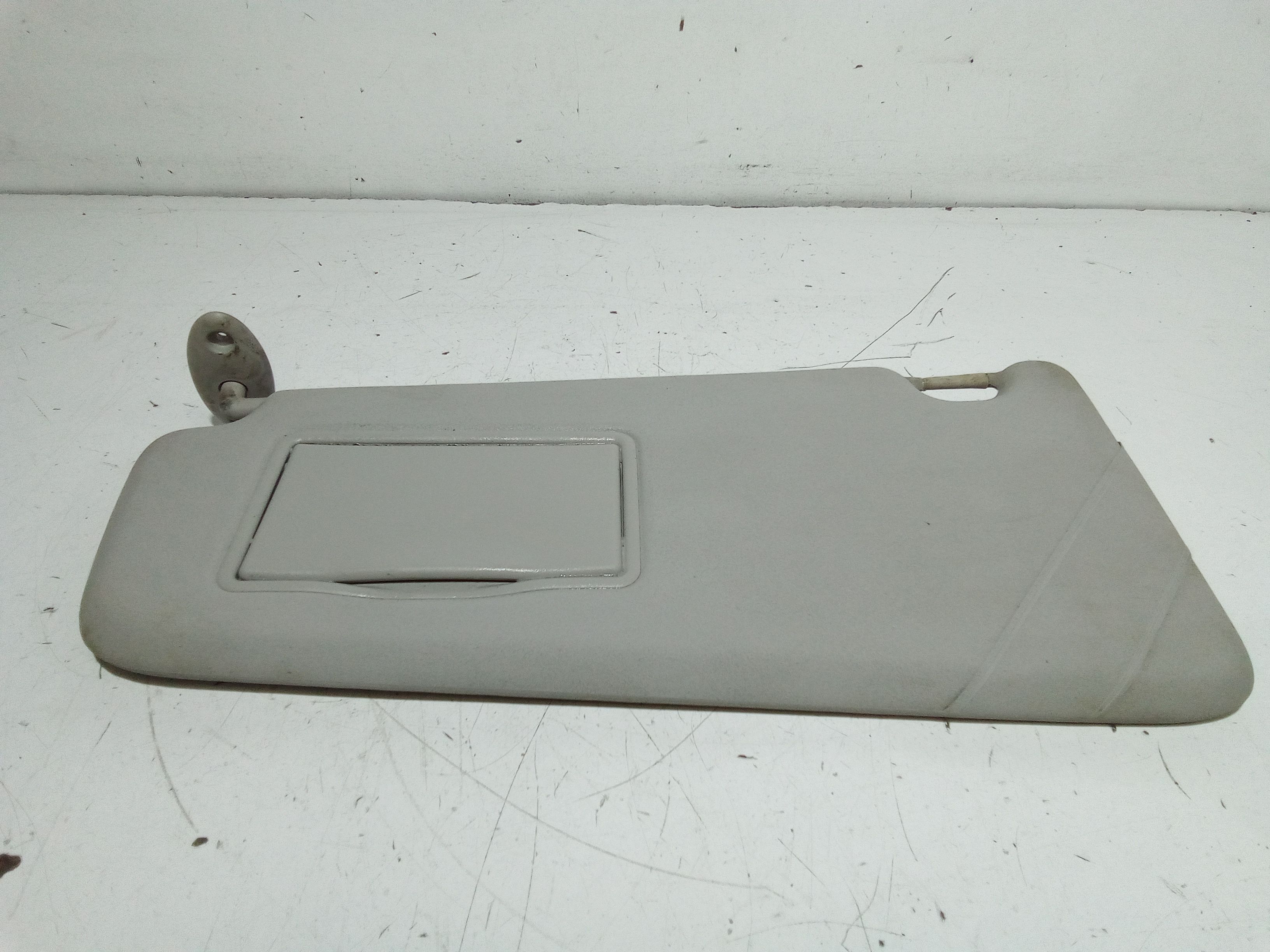 Aletta Parasole Parabrezza Sinistro 1599321 Usato