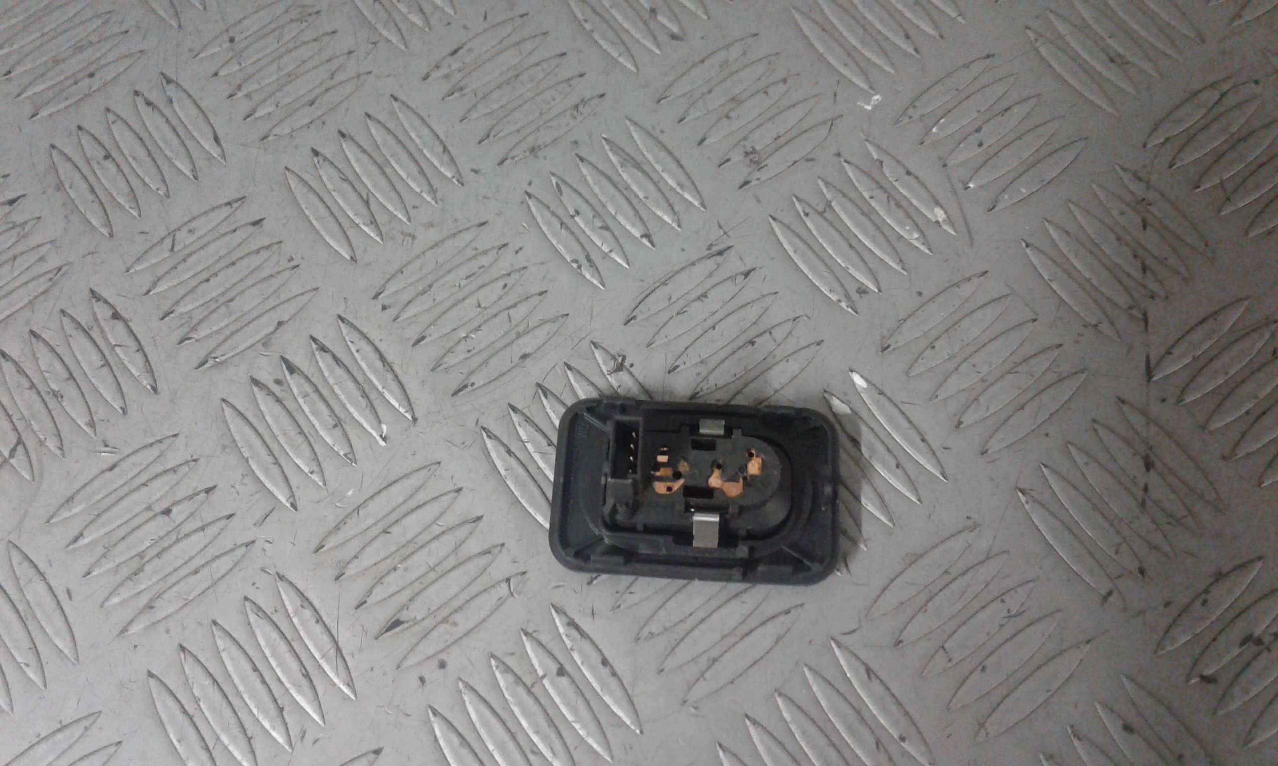 Interruttore Alzacristalli Porta Ant. Destro Usato