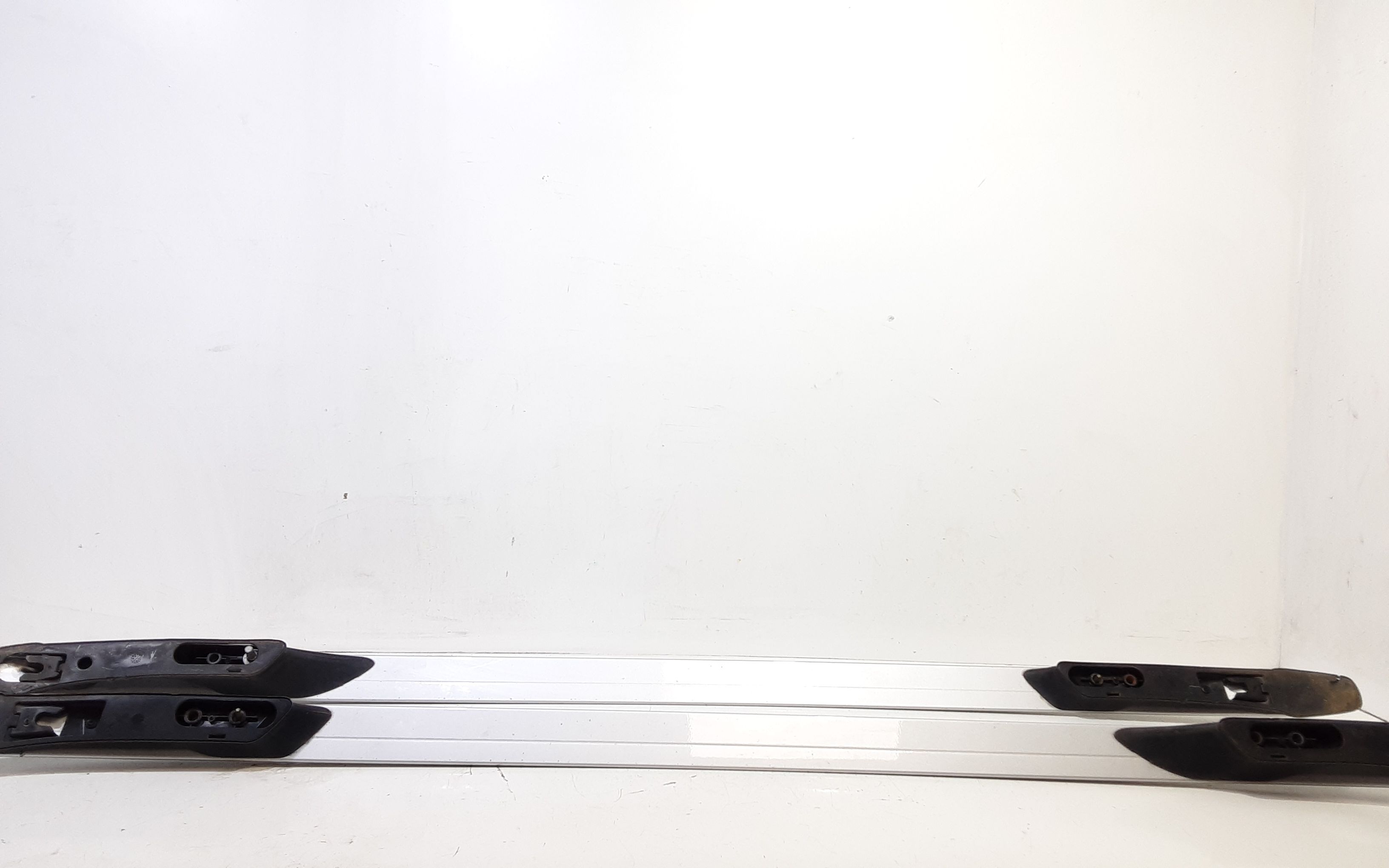 Barre Portatutto Per Mancorrente Tetto Destro + Barre Portatutto Per Mancorrente Tetto Sinistro Usato