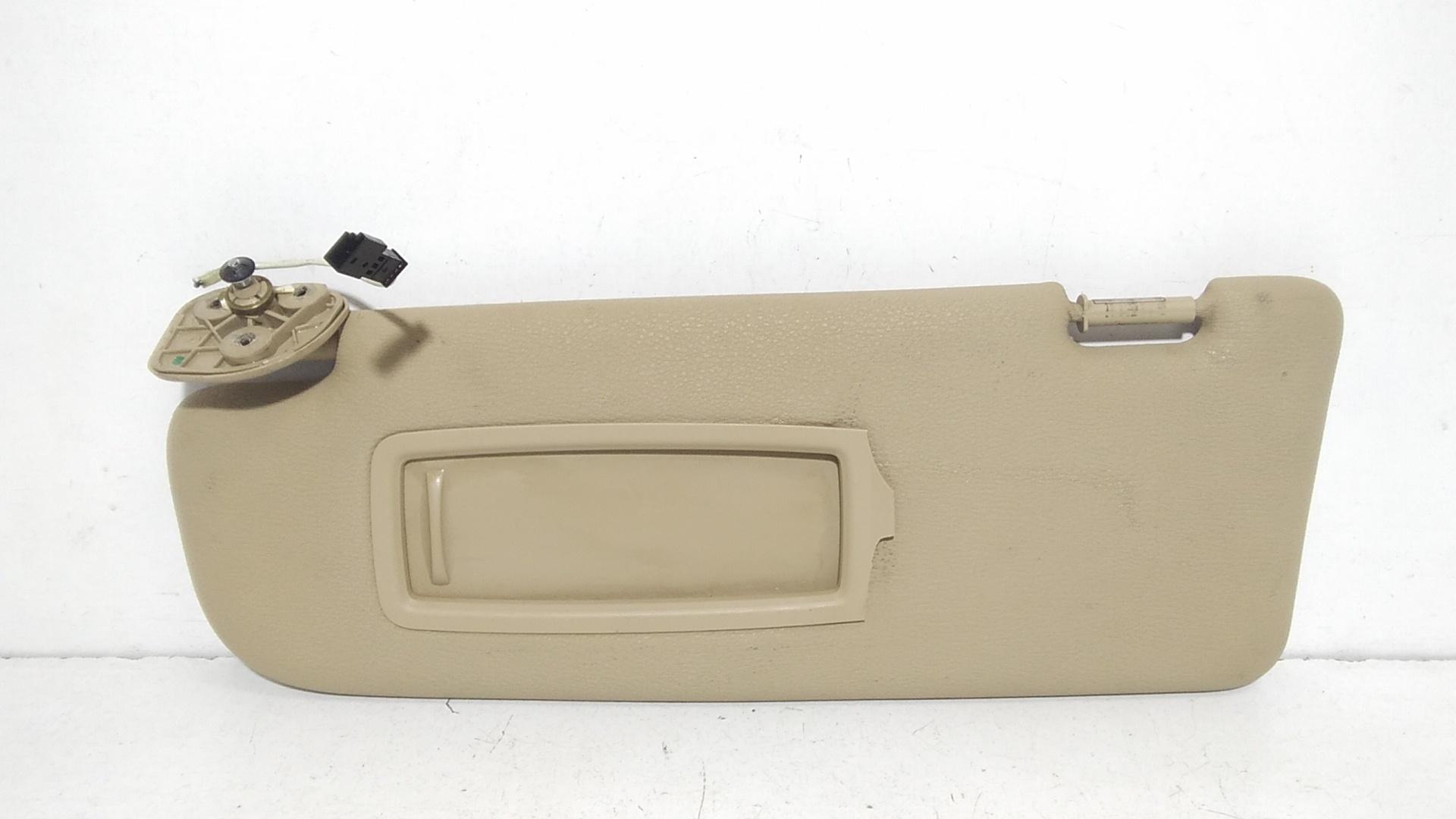 Aletta Parasole Parabrezza Sinistro 51167896767 Usato