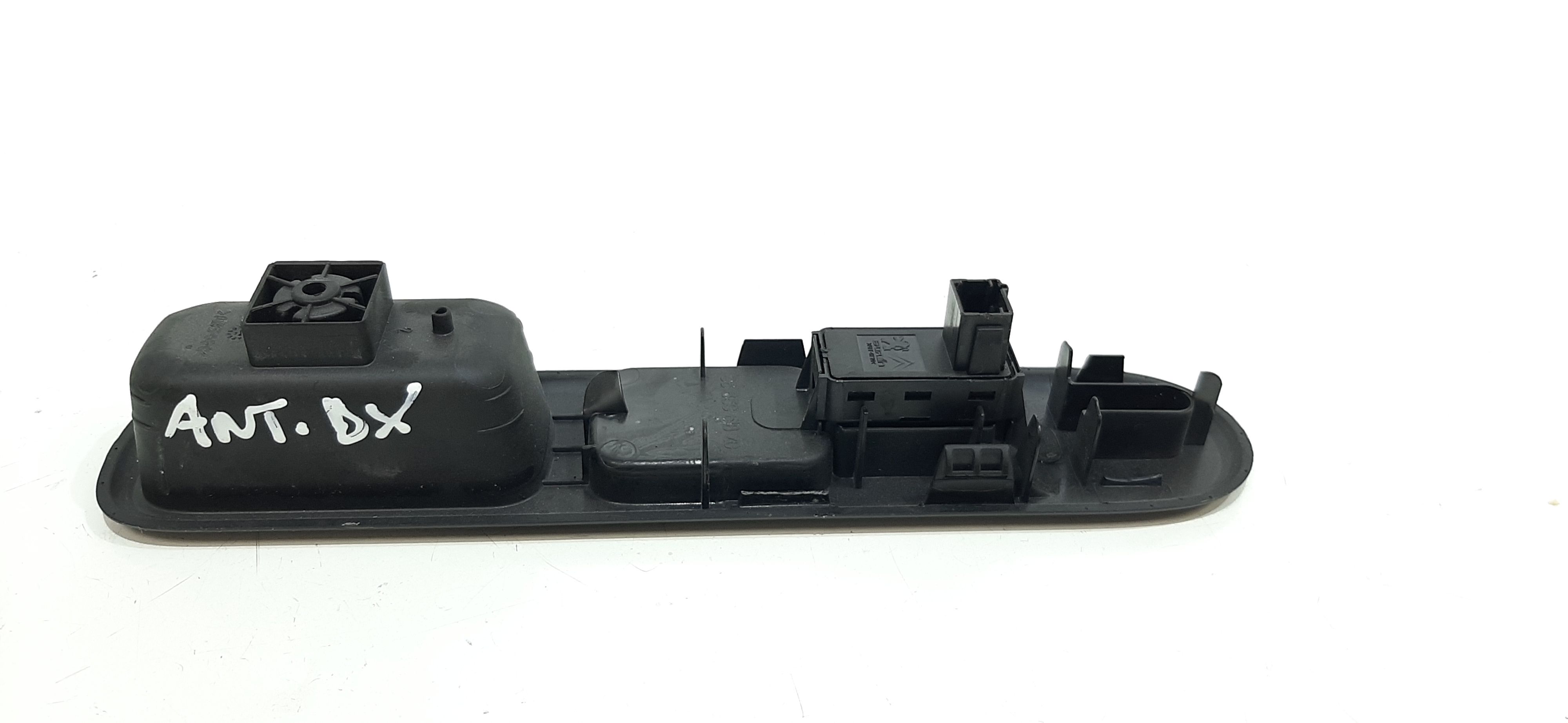 Interruttore Alzacristalli Porta Ant. Destro Usato