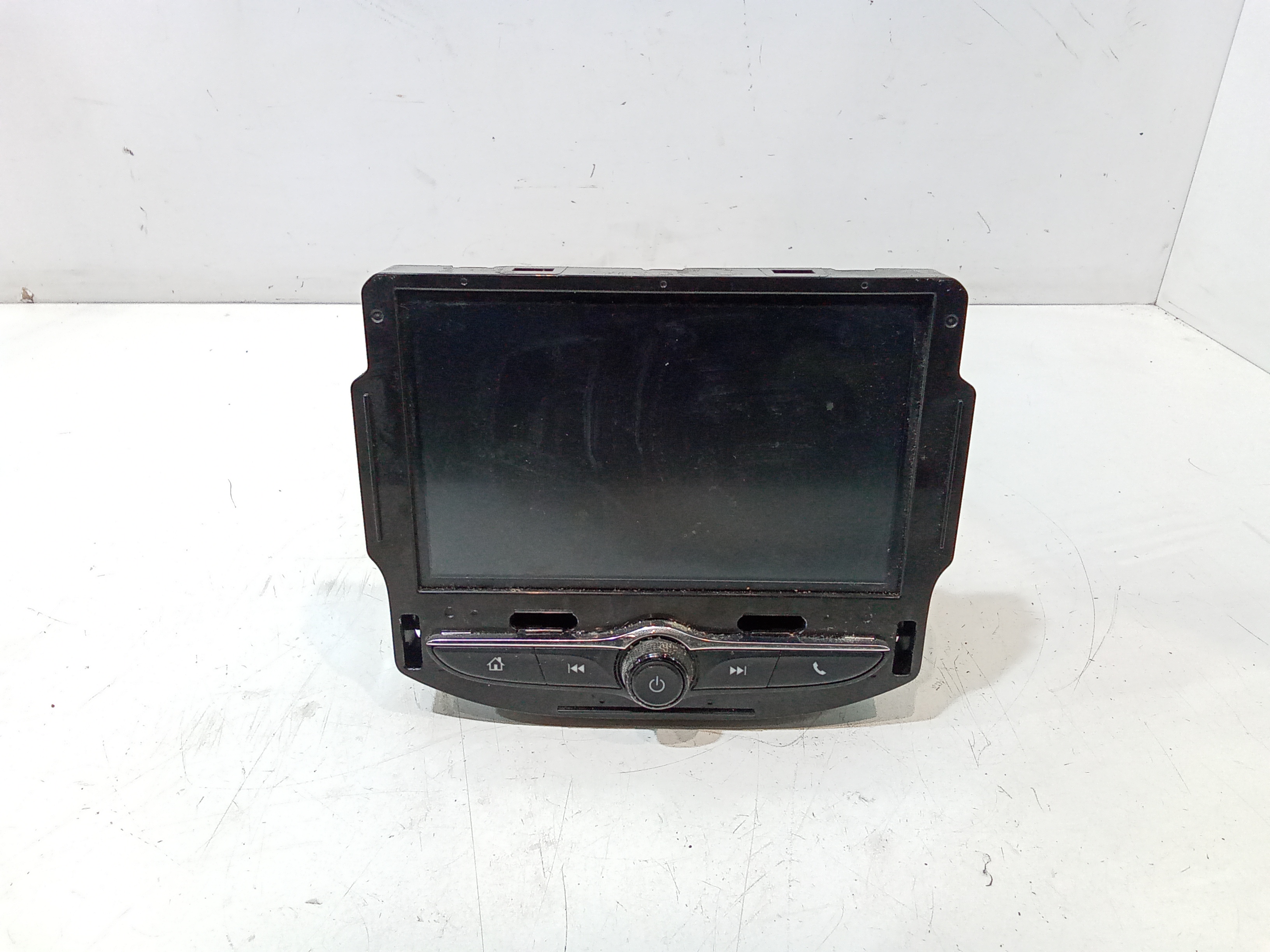 Radio C/sistema Di Navigatore Satellitare Usato