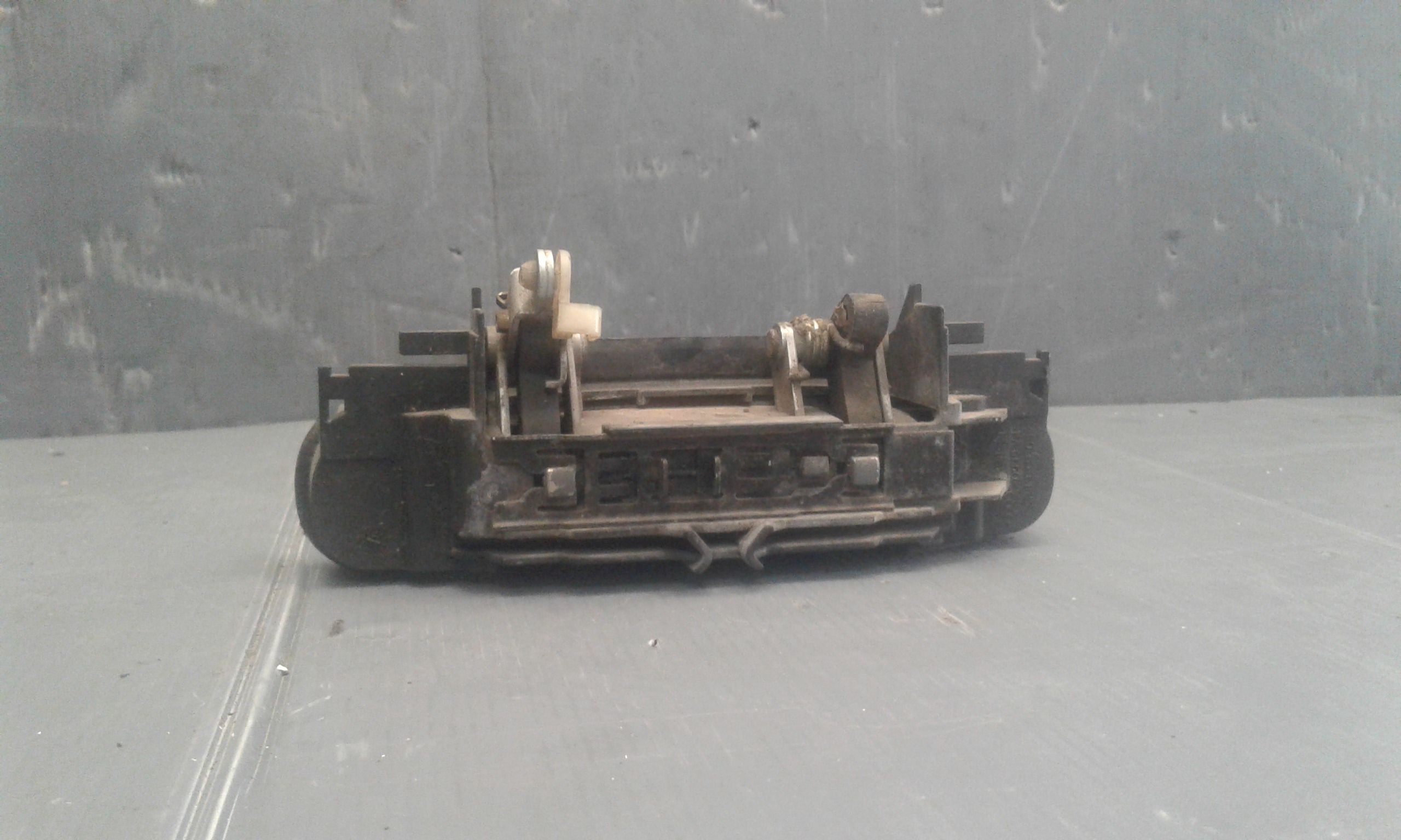 Maniglia Porta Post. Sinistro 4B0839207GRU Usato