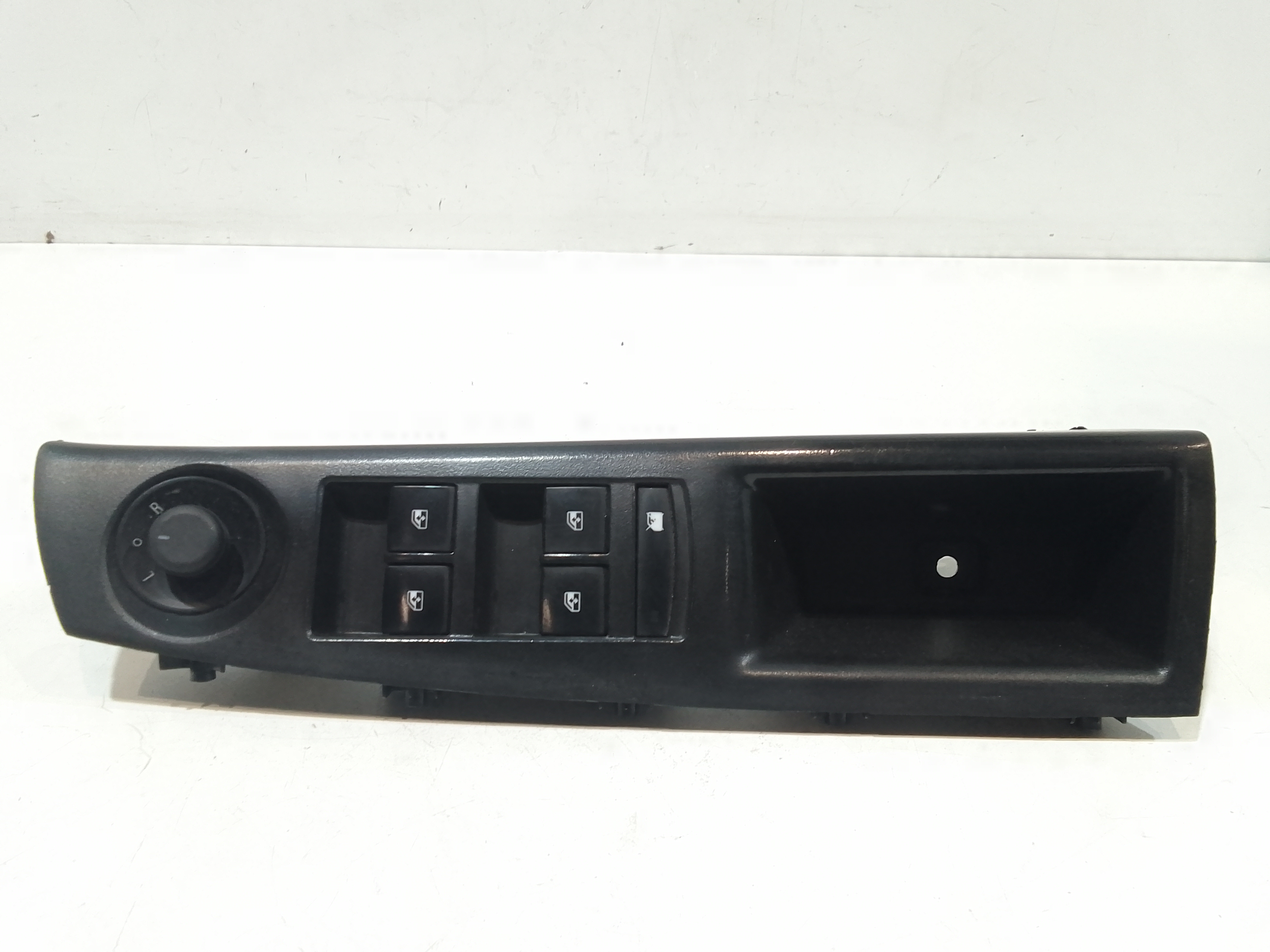 Interruttore Alzacristalli Porta Ant. Sinistro Usato