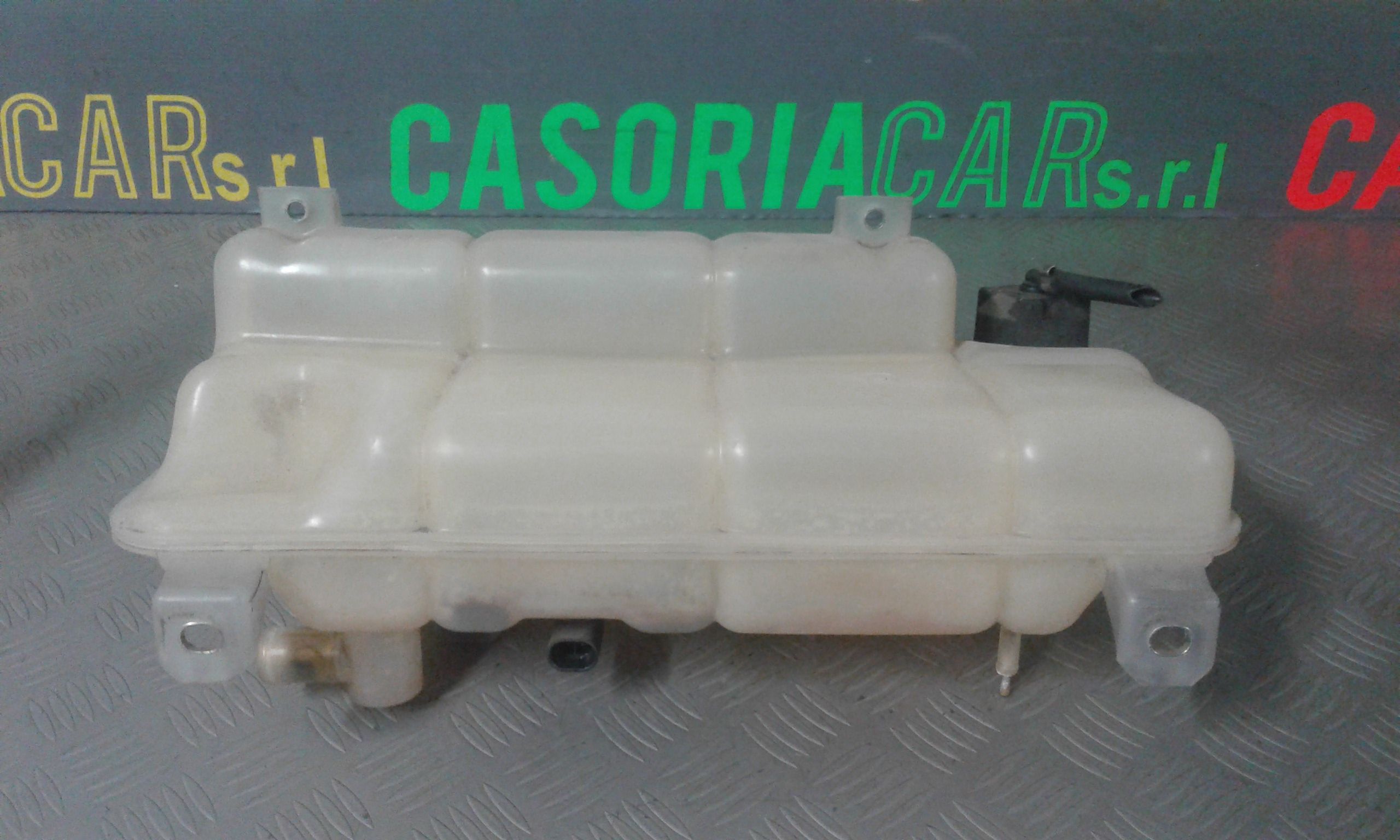 vaschetta compensazione radiatore - Immagine 1 di 3
