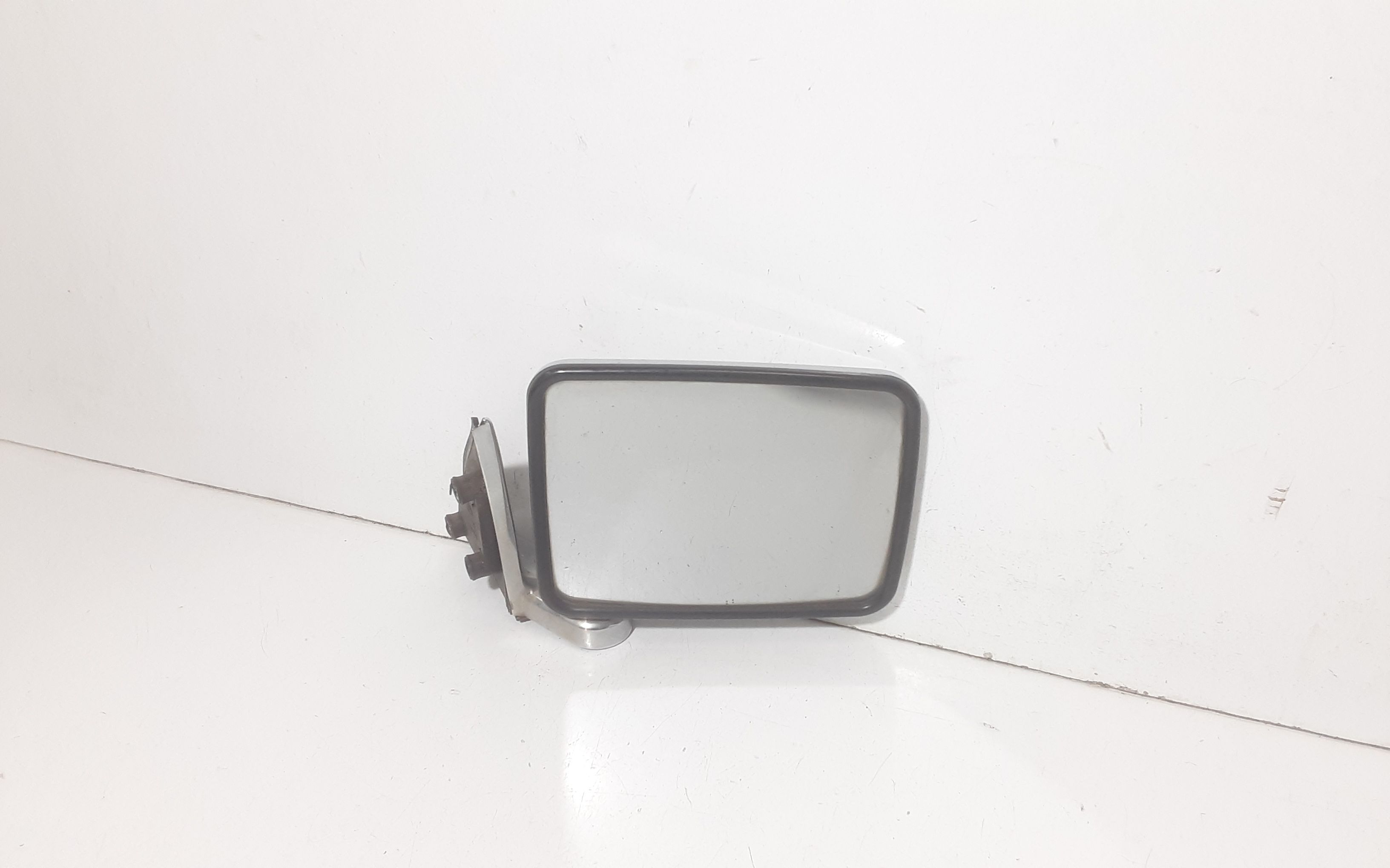 Retrovisore Est. Destro MR361090 Usato