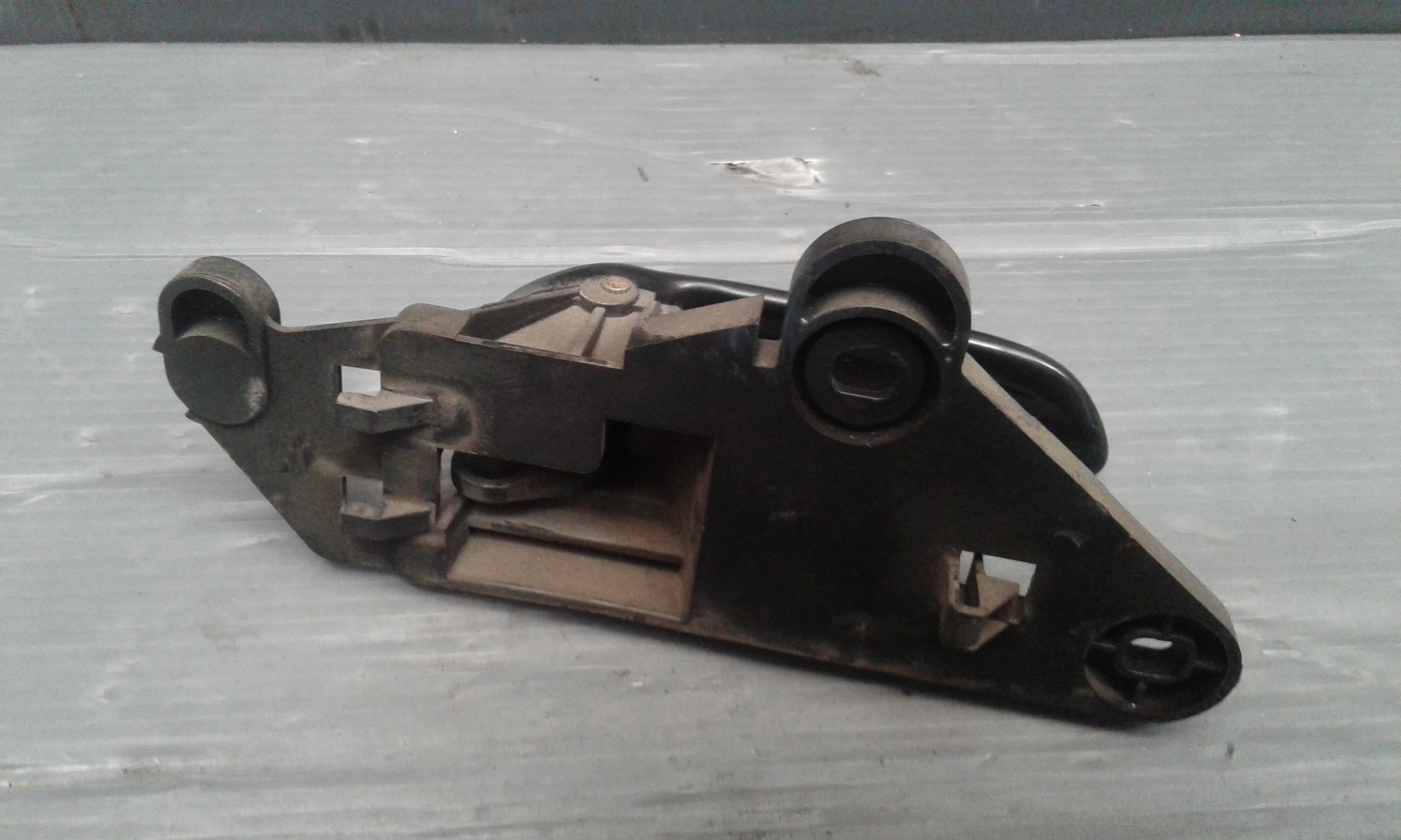 Maniglia Int. Apertura Porta Post. Destro 735241230 Usato