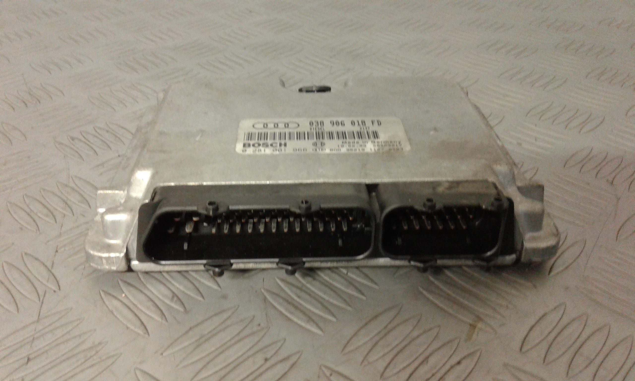 Centralina Iniezione 8E0909518NX Usato