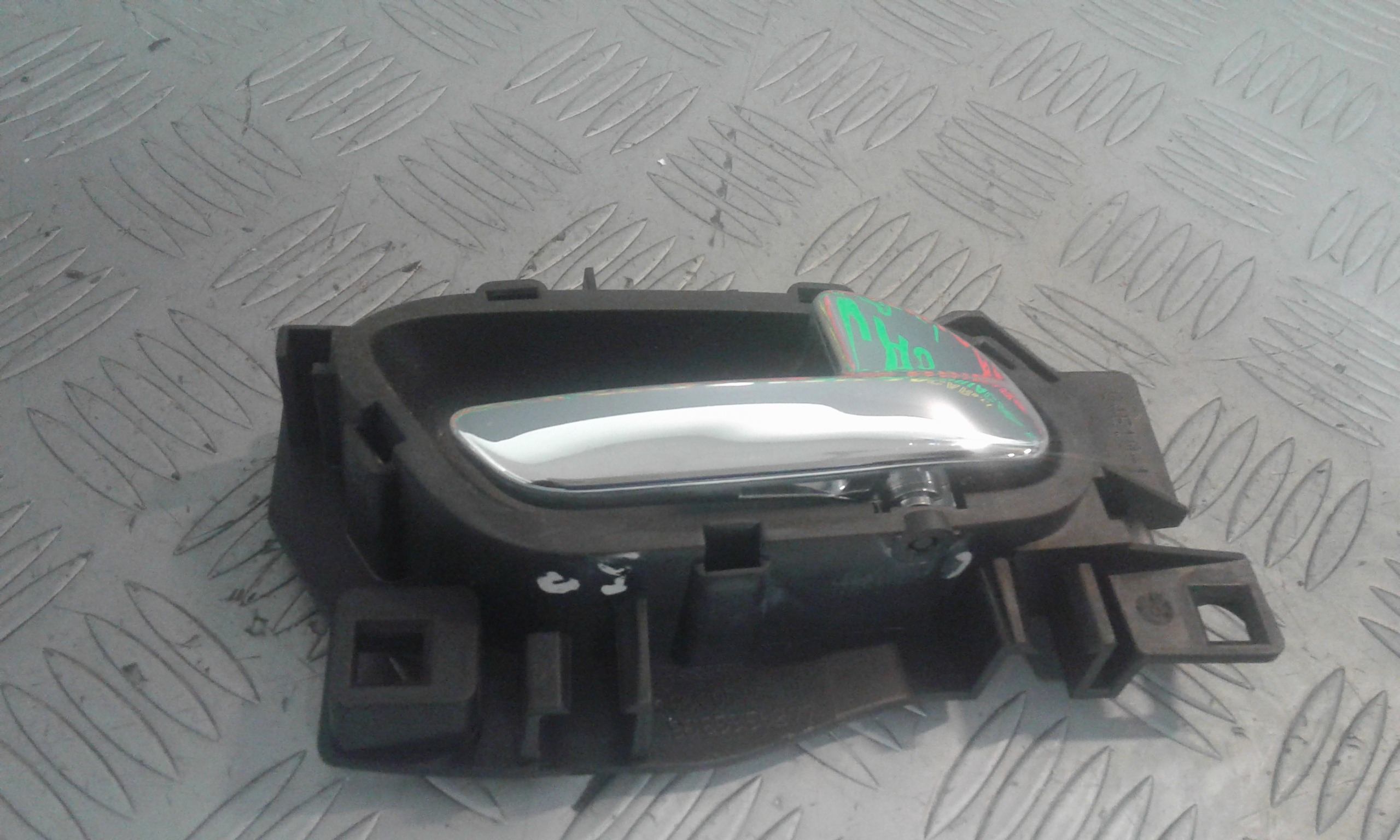 Maniglia Int. Apertura Porta Ant. Destro Usato