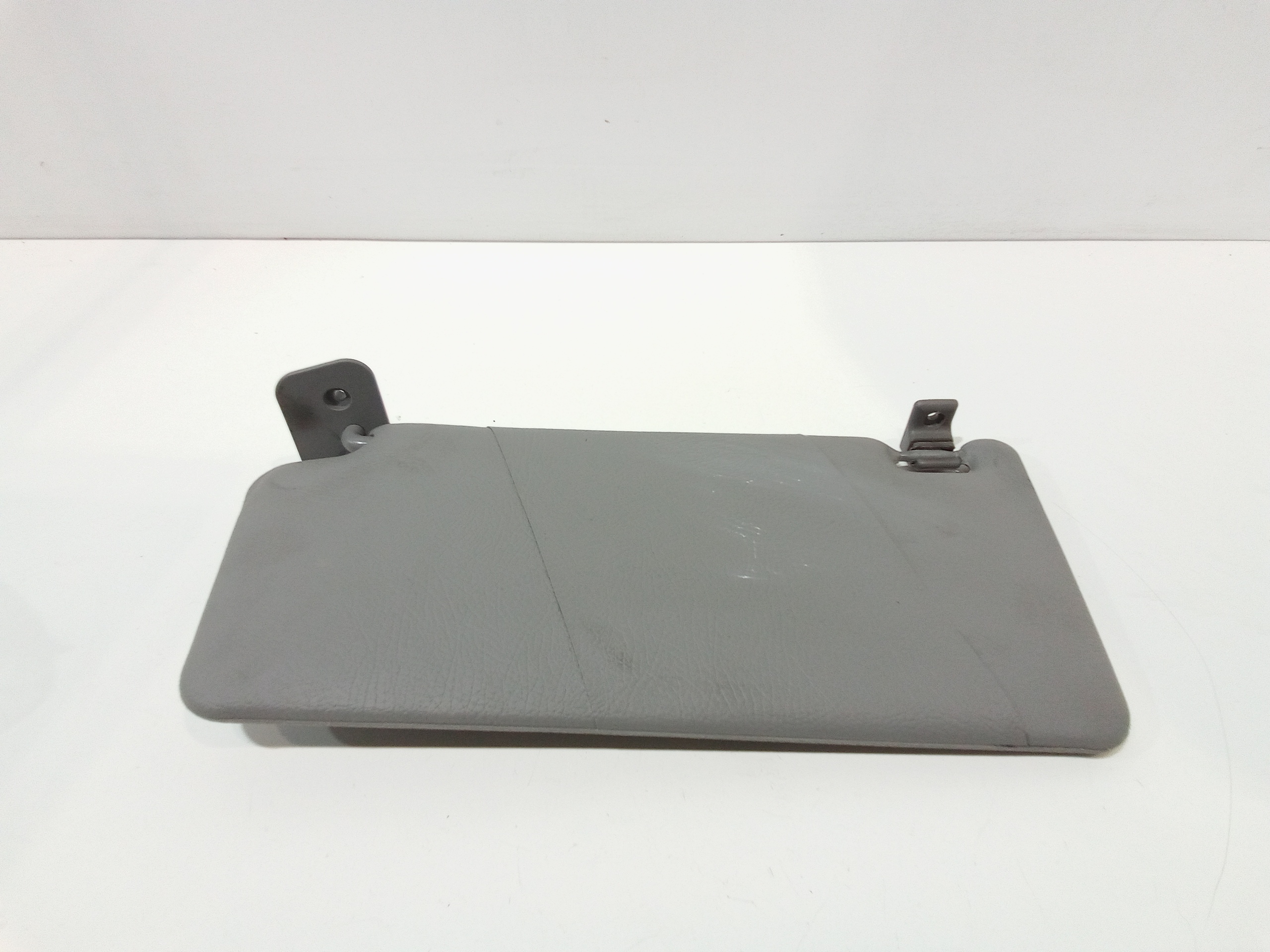 Aletta Parasole Parabrezza Sinistro 182427480 Usato