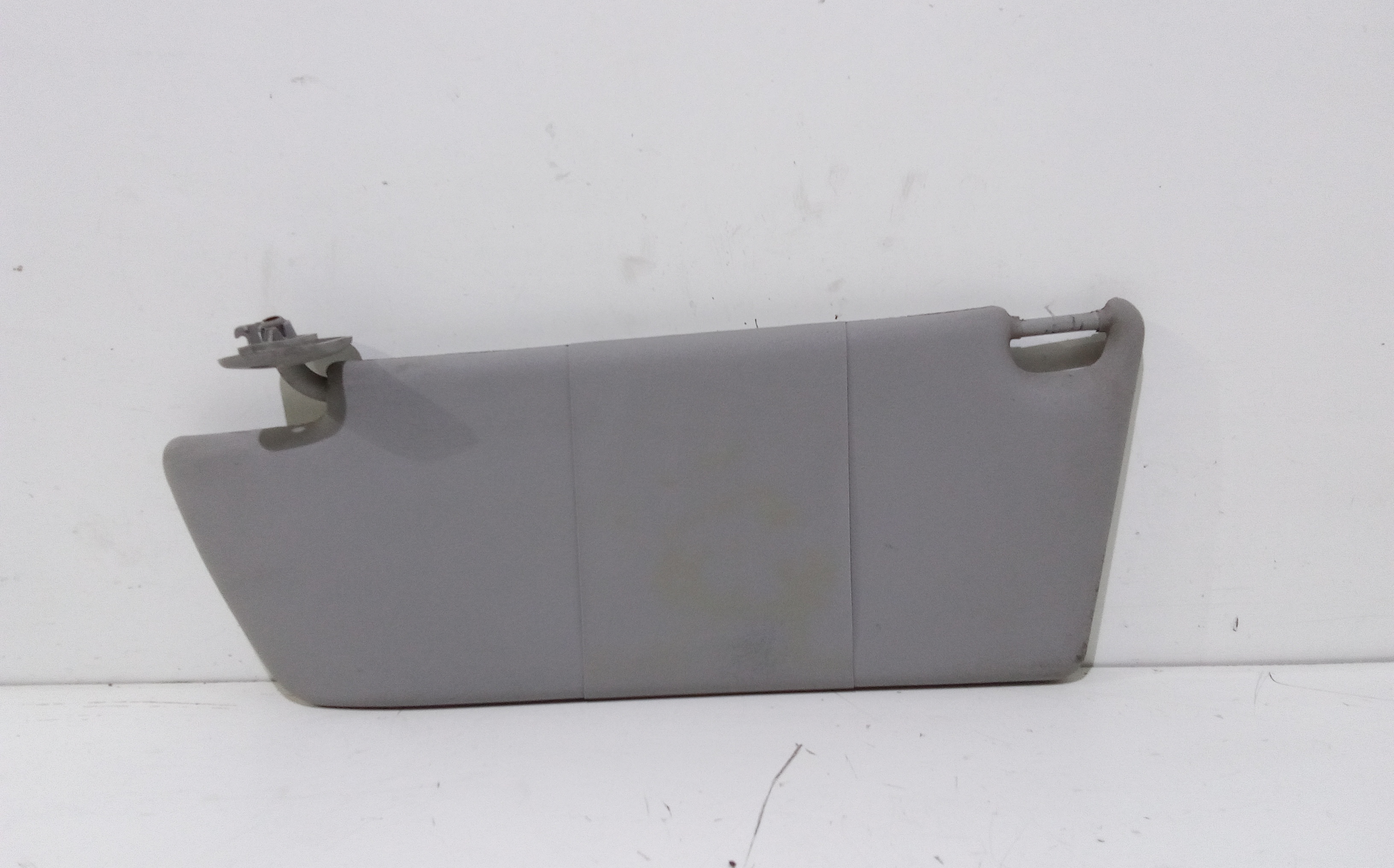 Aletta Parasole Parabrezza Sinistro 13234248 Usato