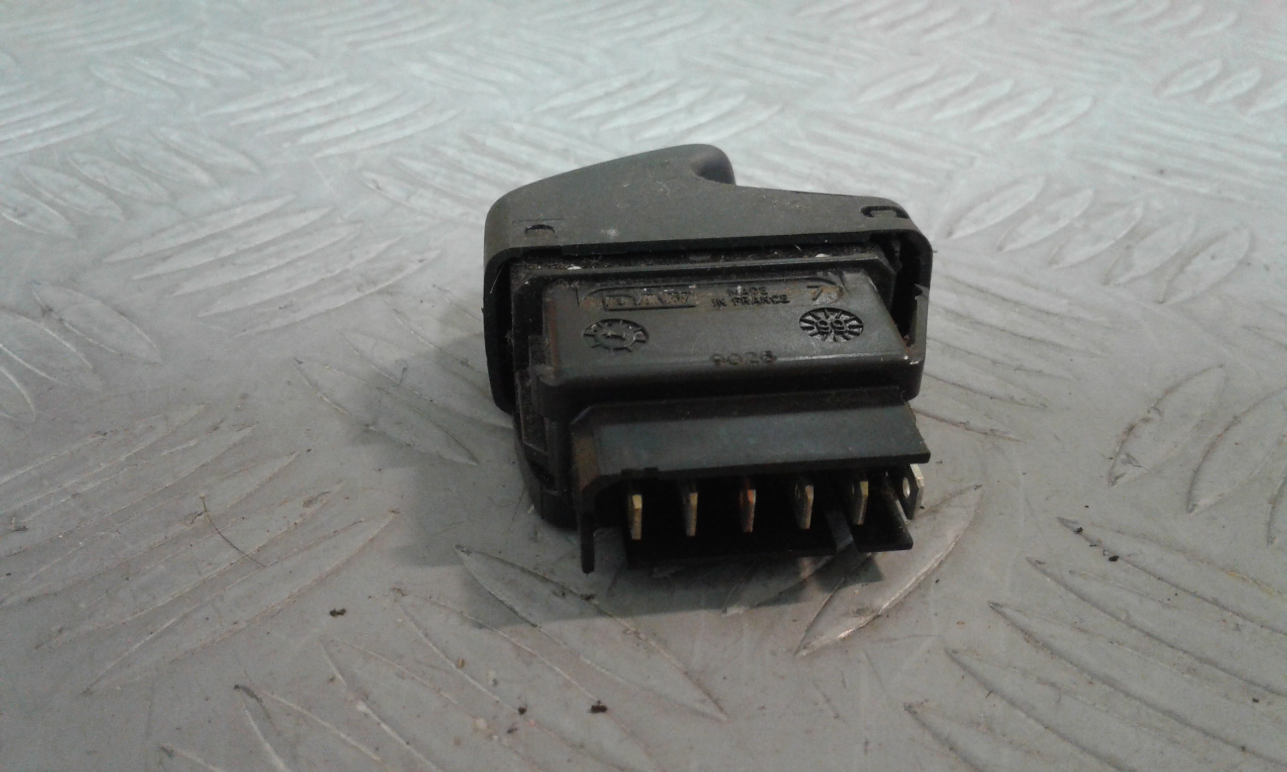 Interruttore Alzacristalli Porta Ant. Destro Usato