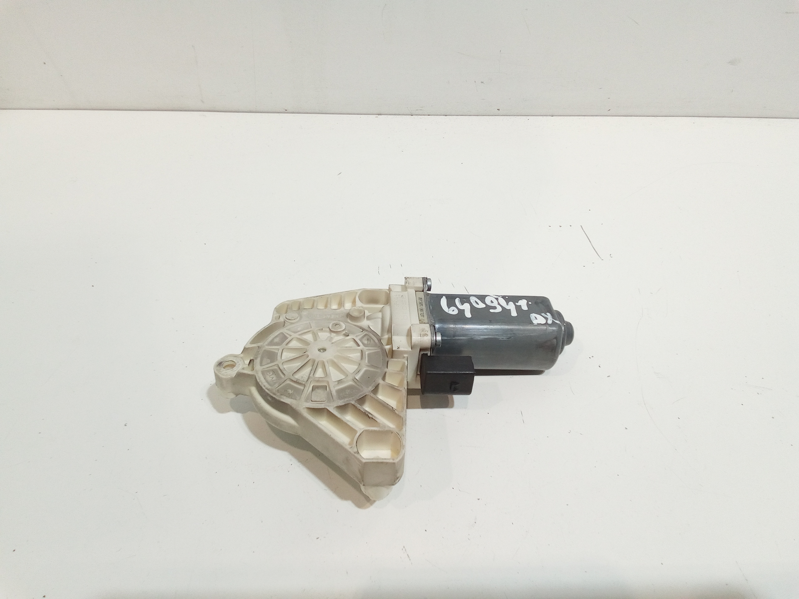 Motorino Alzacristallo Porta Ant. Destro A1698204242 Usato