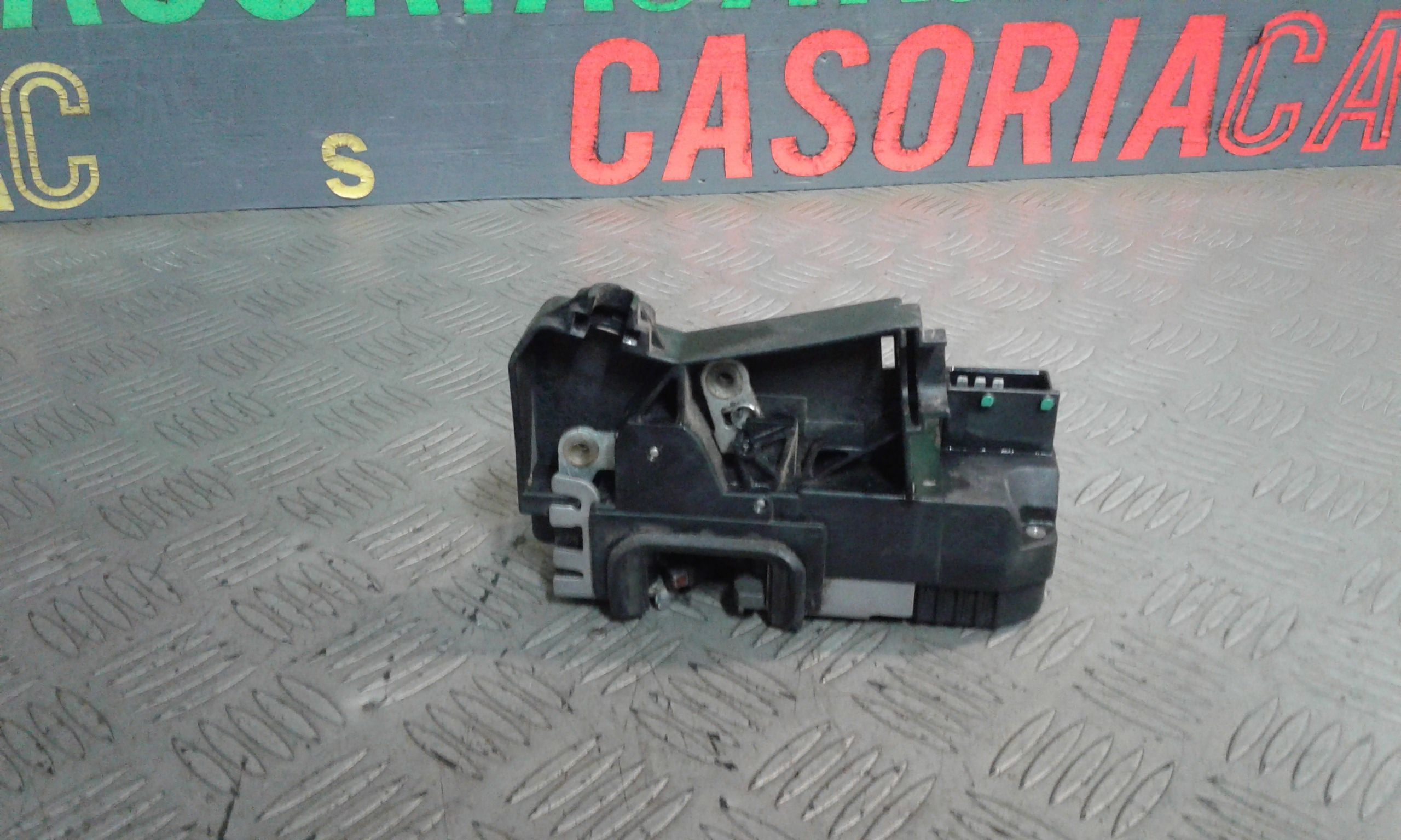 Serratura Porta Ant. Destro 13154792 Usato