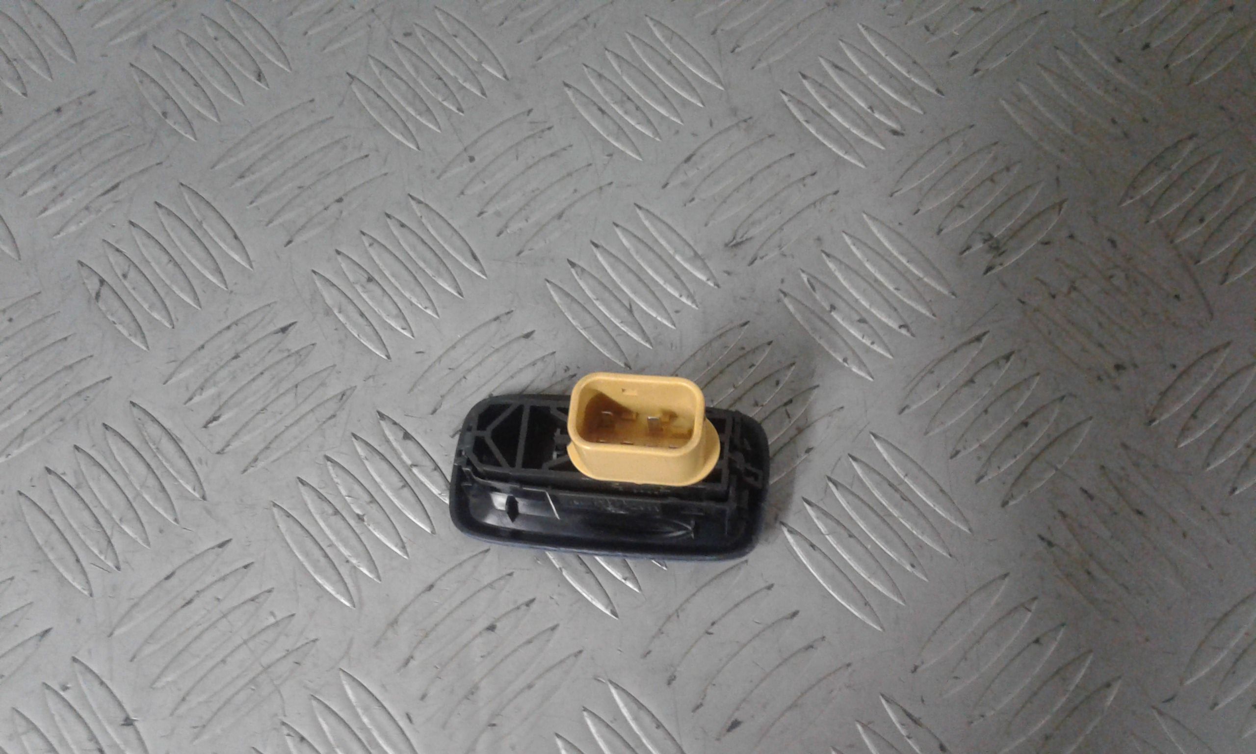 Interruttore Alzacristalli Porta Post. Sinistro Usato