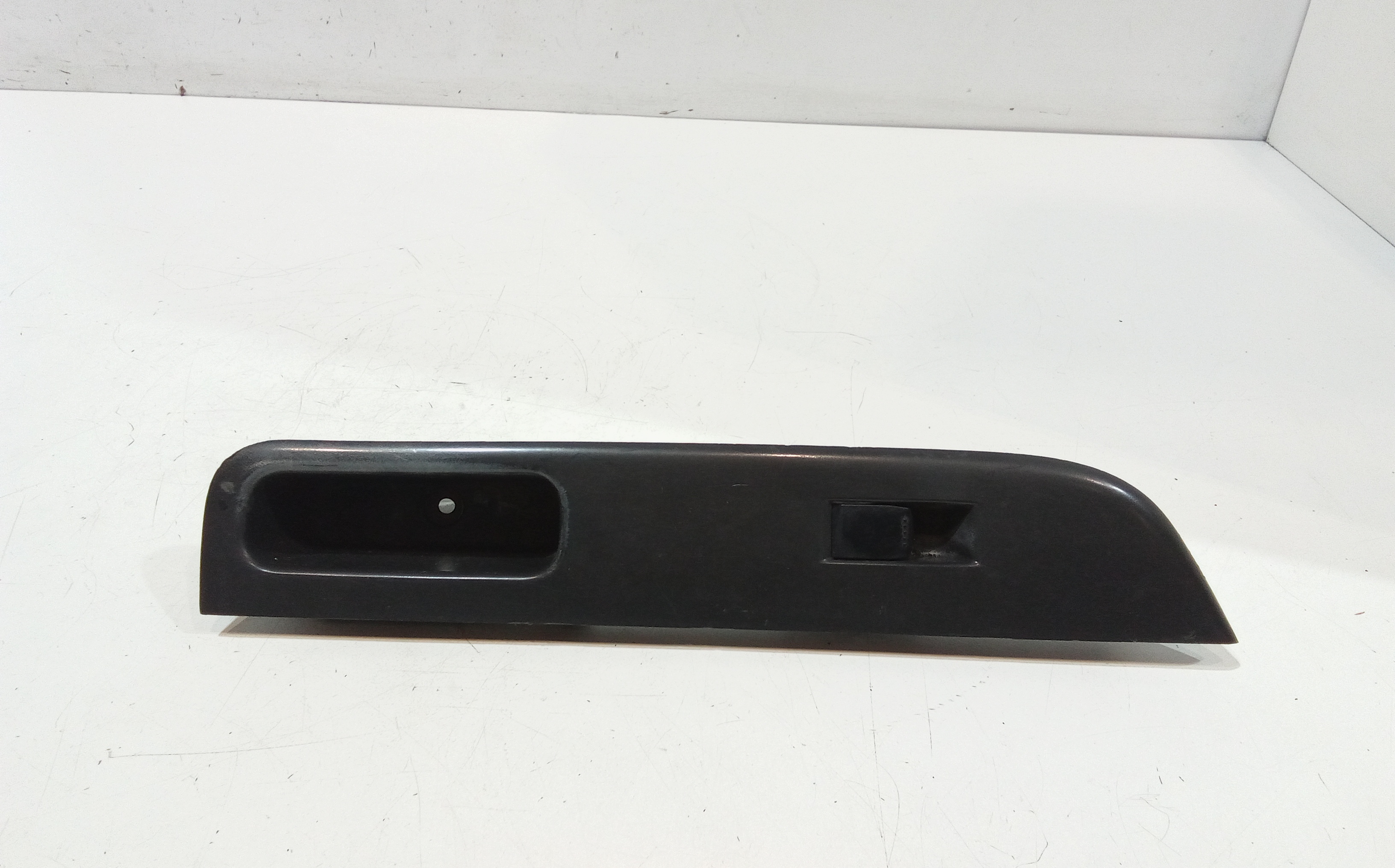 Interruttore Alzacristalli Porta Post. Destro Usato