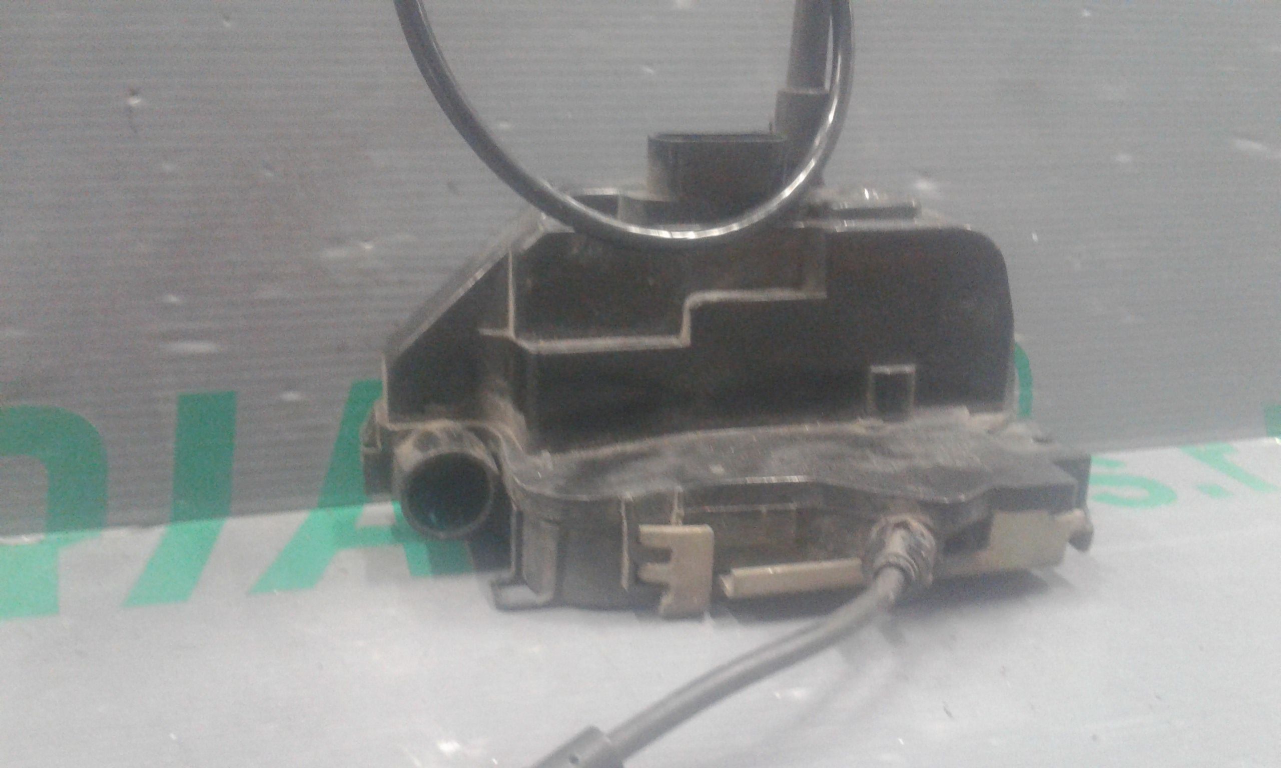 Serratura Porta Ant. Destro 805020003R Usato