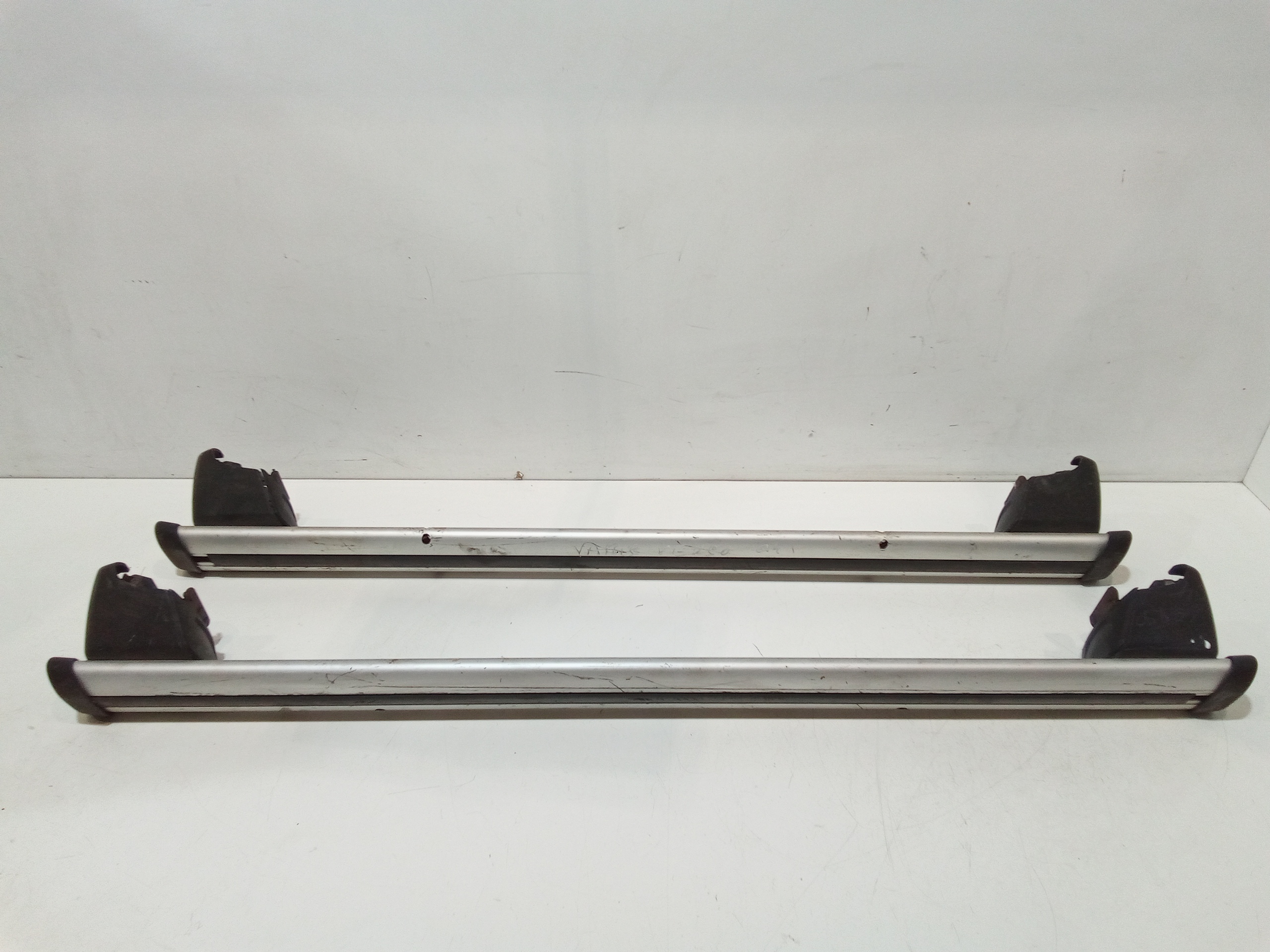 Barre Portatutto Per Mancorrente Tetto Destro + Barre Portatutto Per Mancorrente Tetto Sinistro Usato