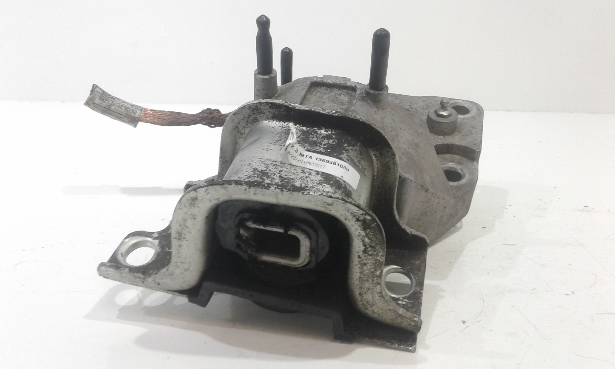 Piastra Alloggiamento Supporto Motore (Con Eventuale Bielletta O Tirante Associato) Usato