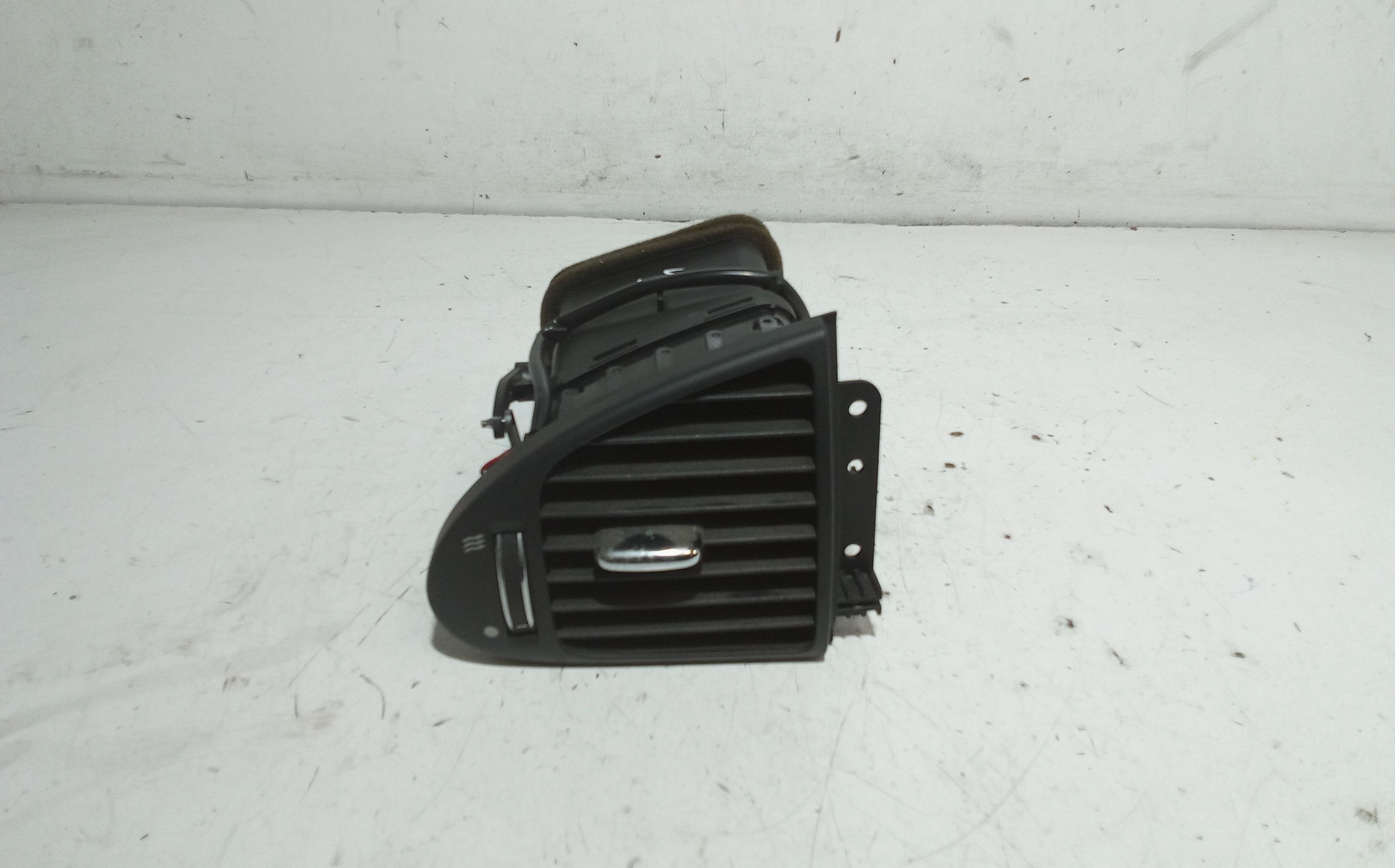 Condotto Aria Bocchette Lat. Cruscotto Sinistro Usato