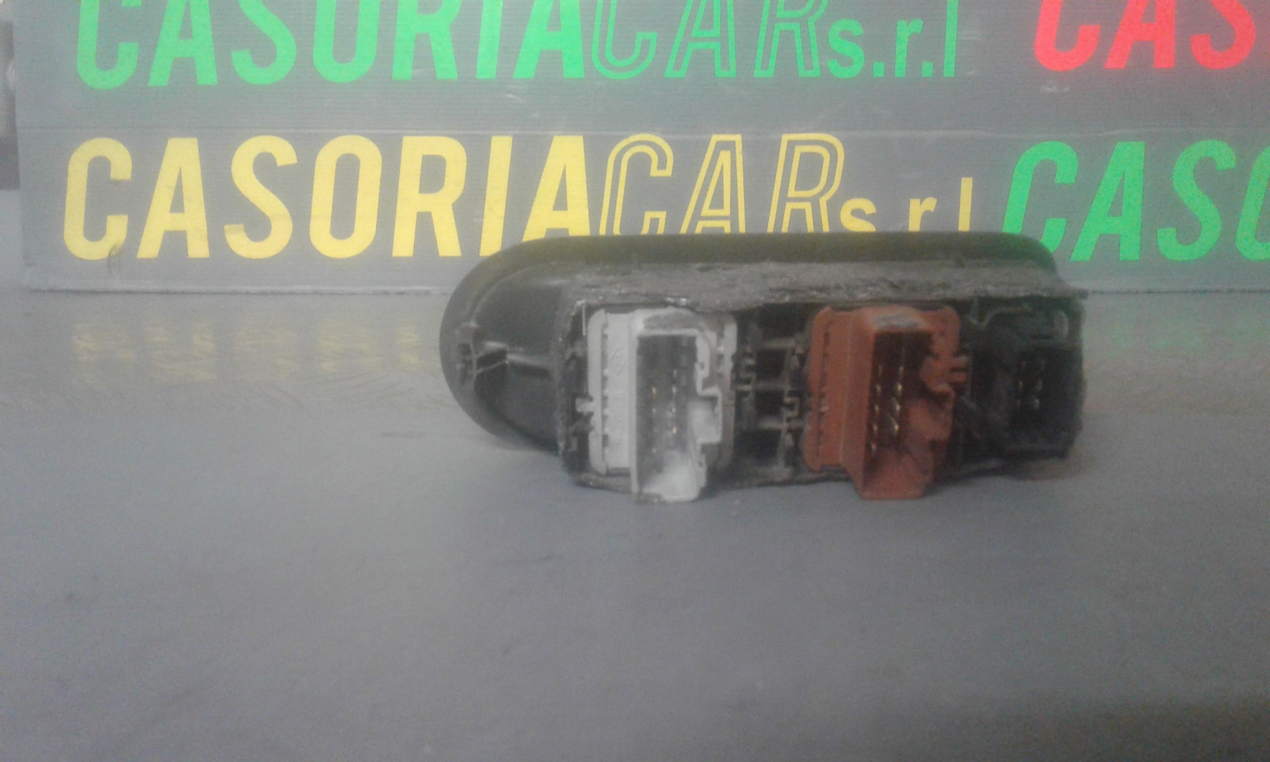 Interruttore Alzacristalli Porta Ant. Sinistro 8200108269 Usato