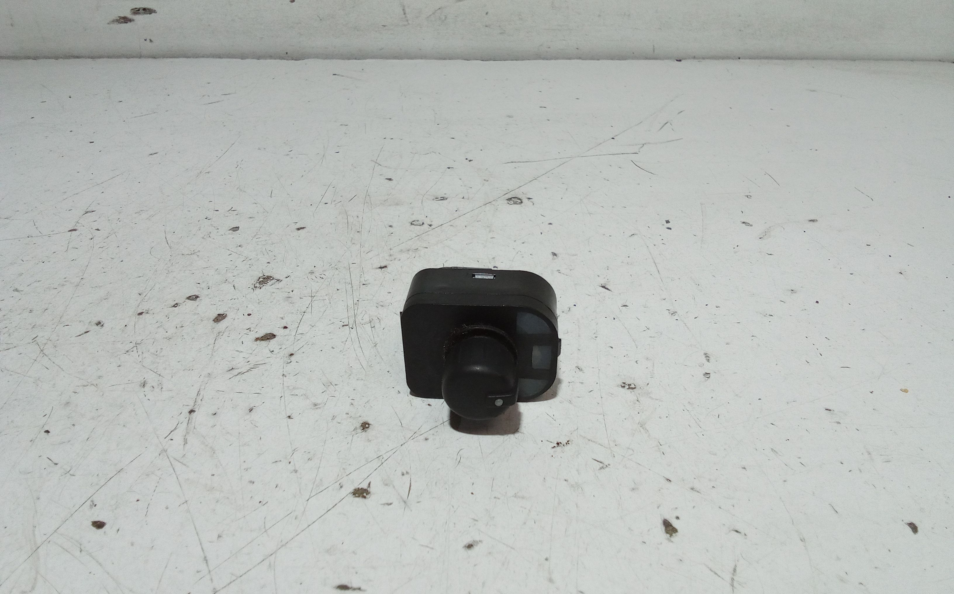 Interruttore Regolazione Retrovisore Est. 4F0959565A5PR Usato