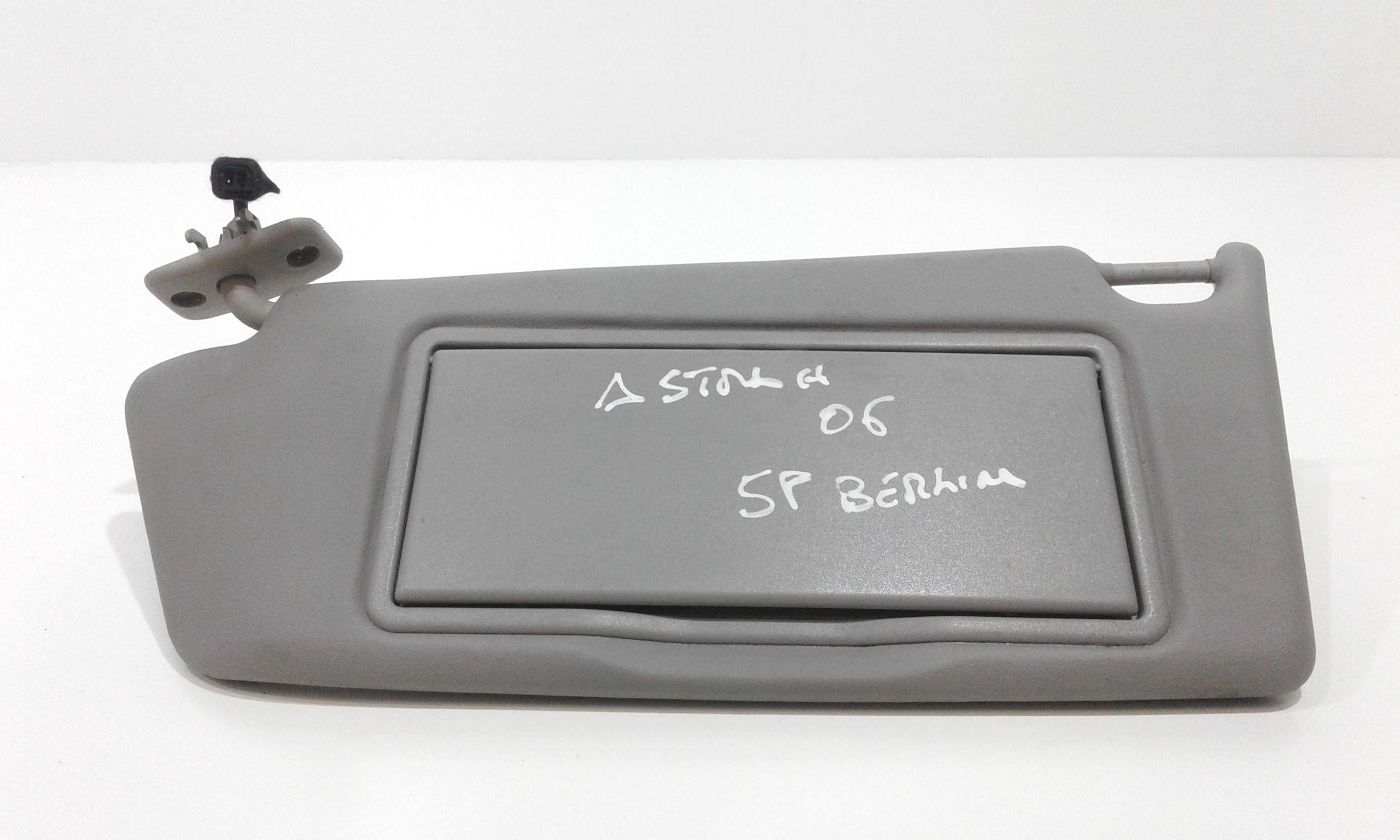 Aletta Parasole Parabrezza Sinistro 13113042 Usato