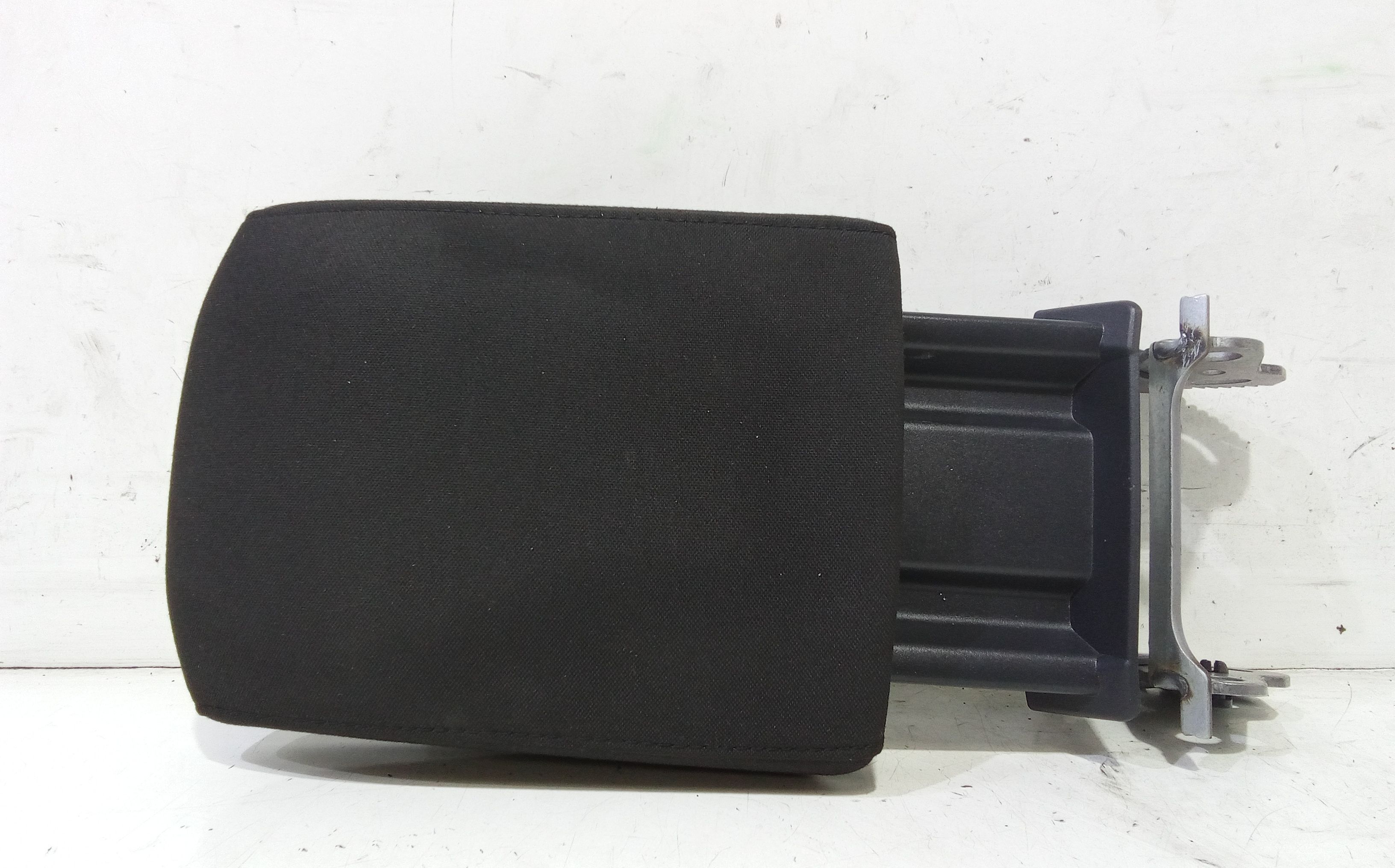 Appoggiabraccio Sedile Ant. Consolle Centr. 2GA864207ADKB Usato