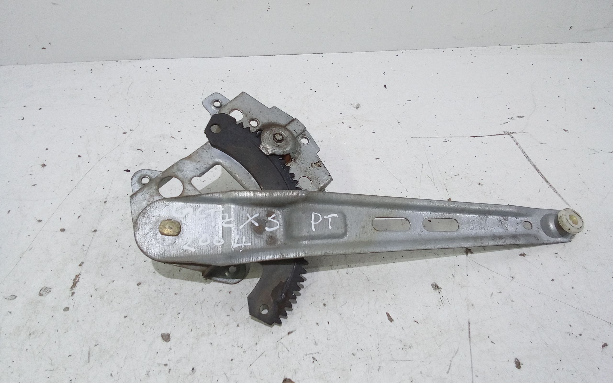 Alzacristallo Porta Post. Sinistro 834011C000 Usato