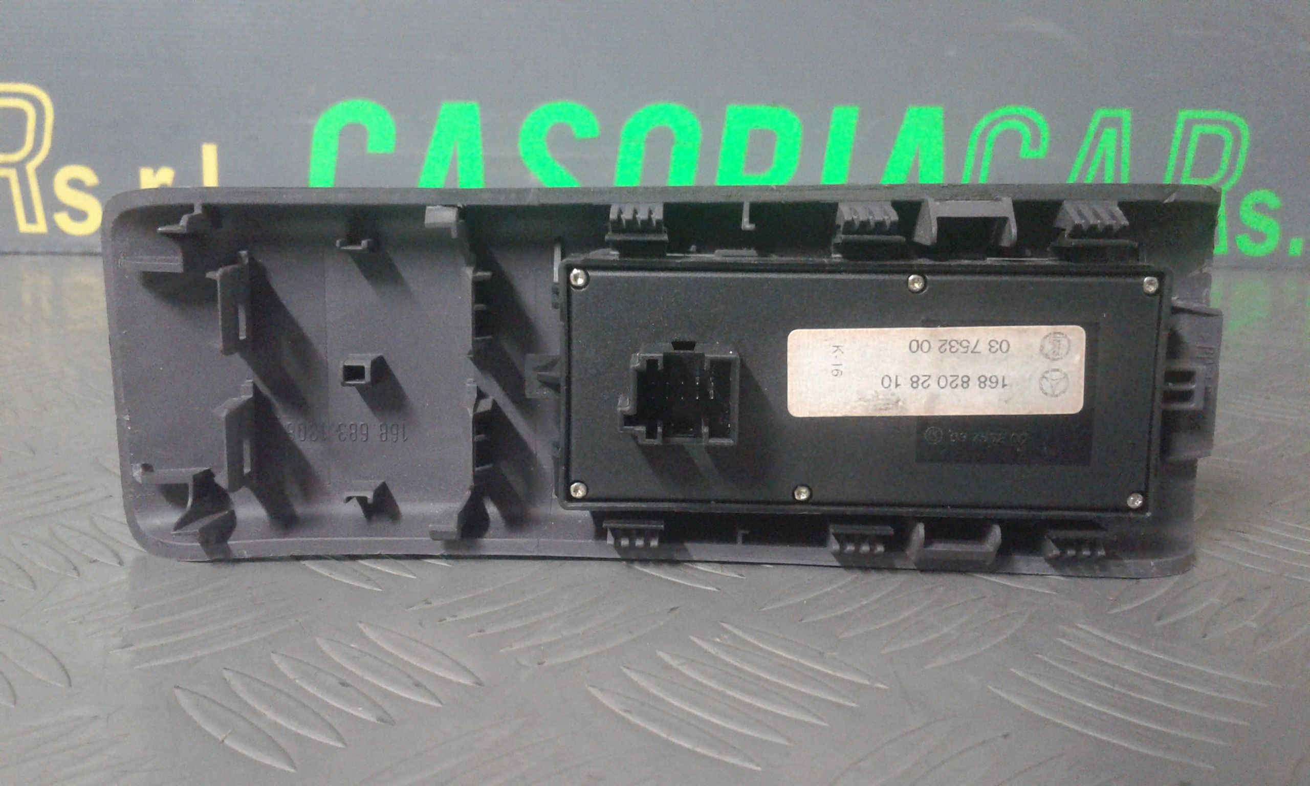 Interruttore Alzacristalli Porta Ant. Sinistro Usato