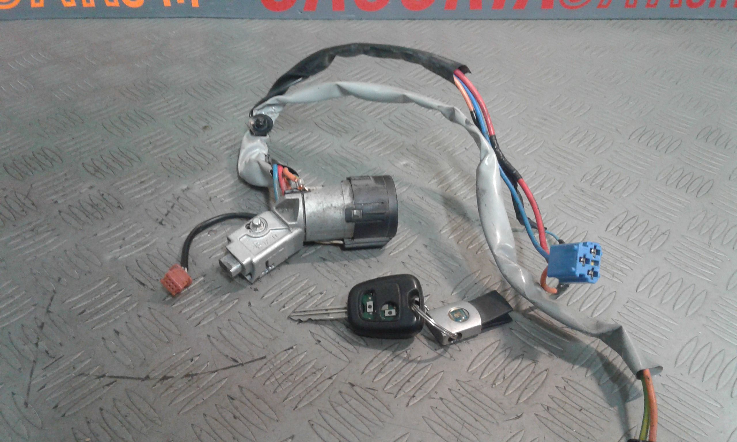 Commutatore Avviamento Con Cilindretti Serrature Usato