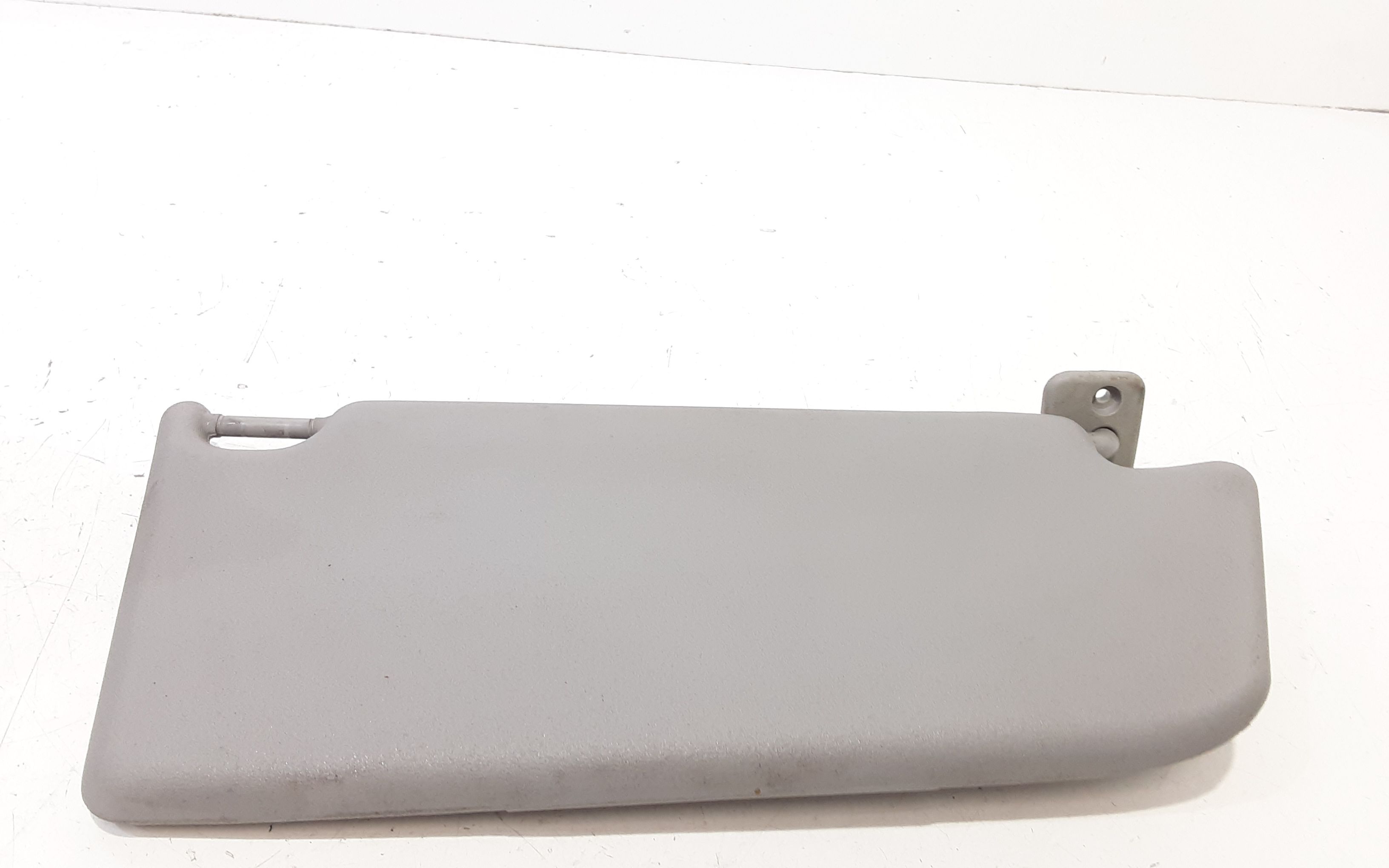 Aletta Parasole Parabrezza Sinistro 13113042 Usato