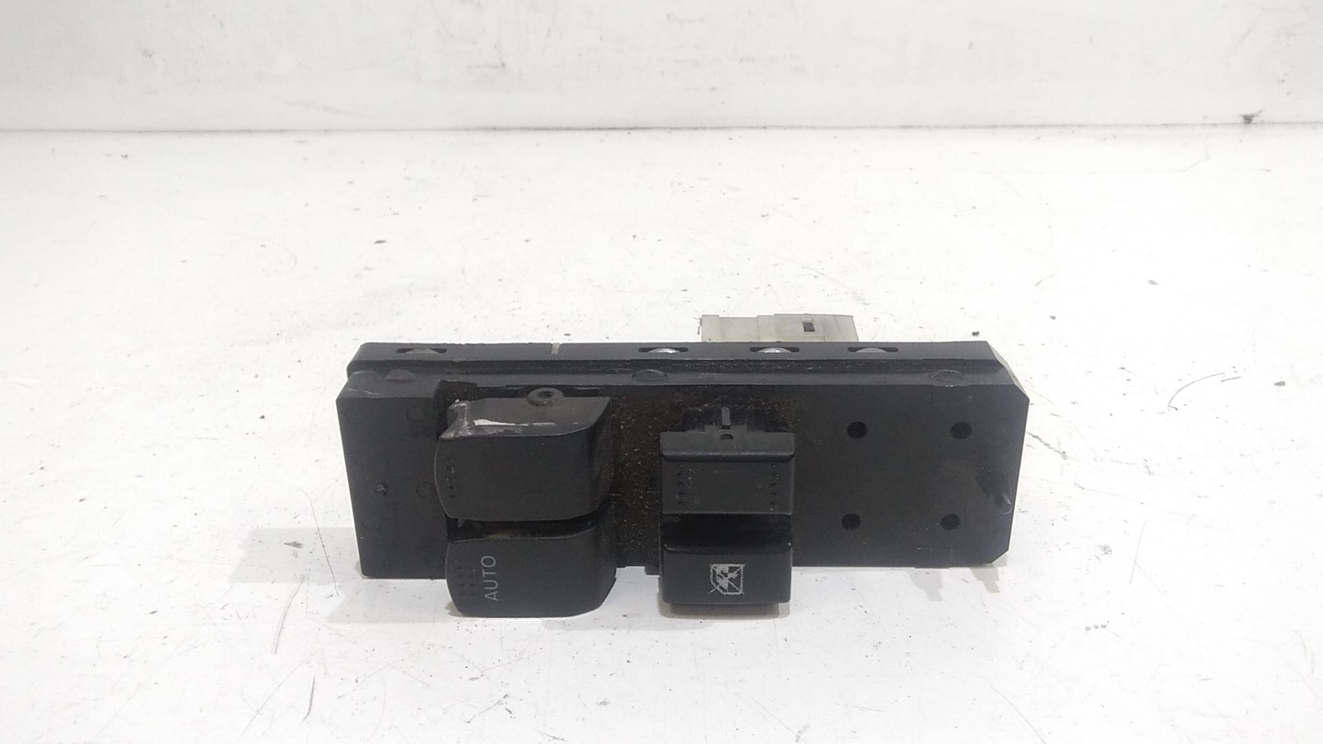 Interruttore Alzacristalli Porta Ant. Sinistro Usato