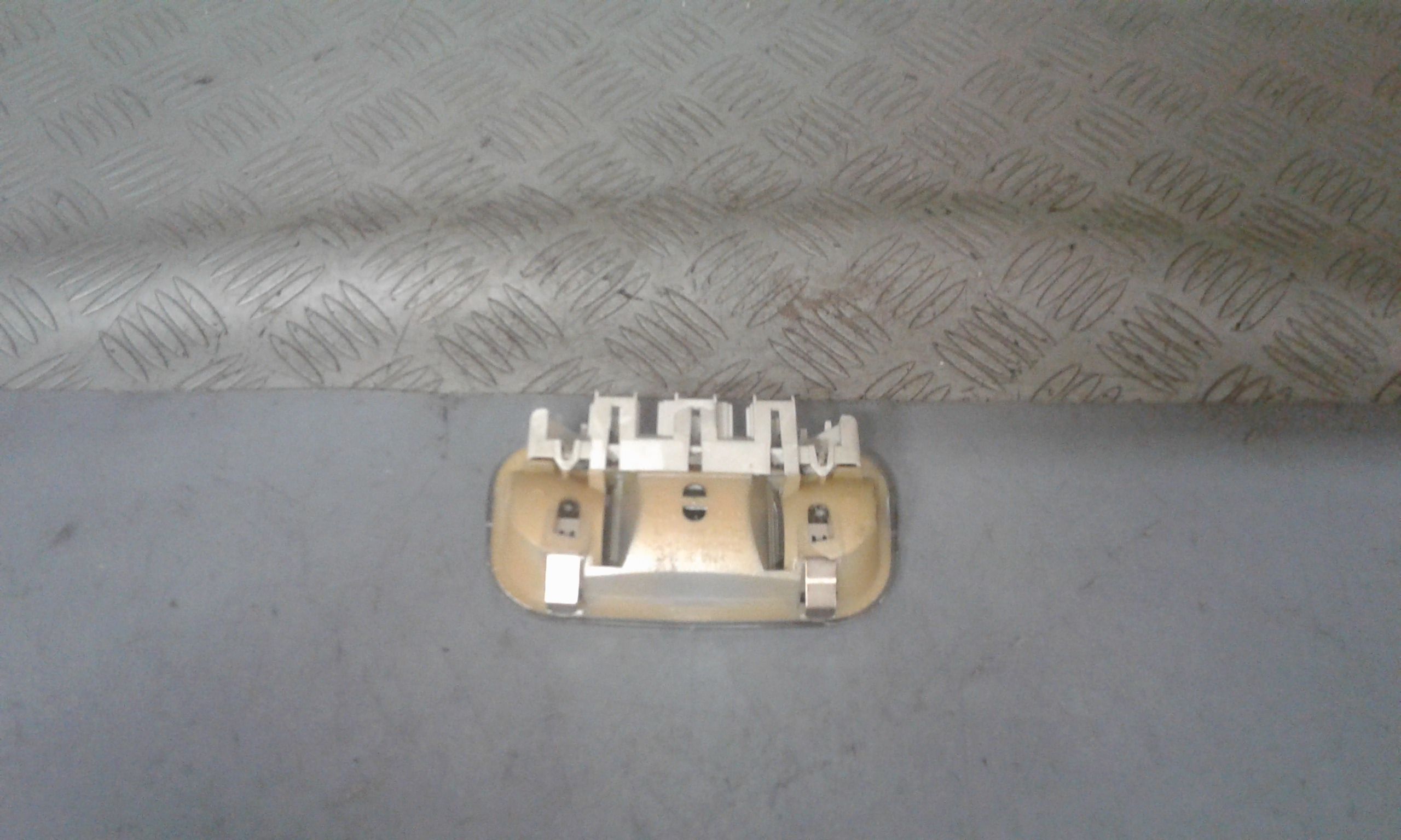 Luce Cortesia Ant. Tetto 6362N2 Usato