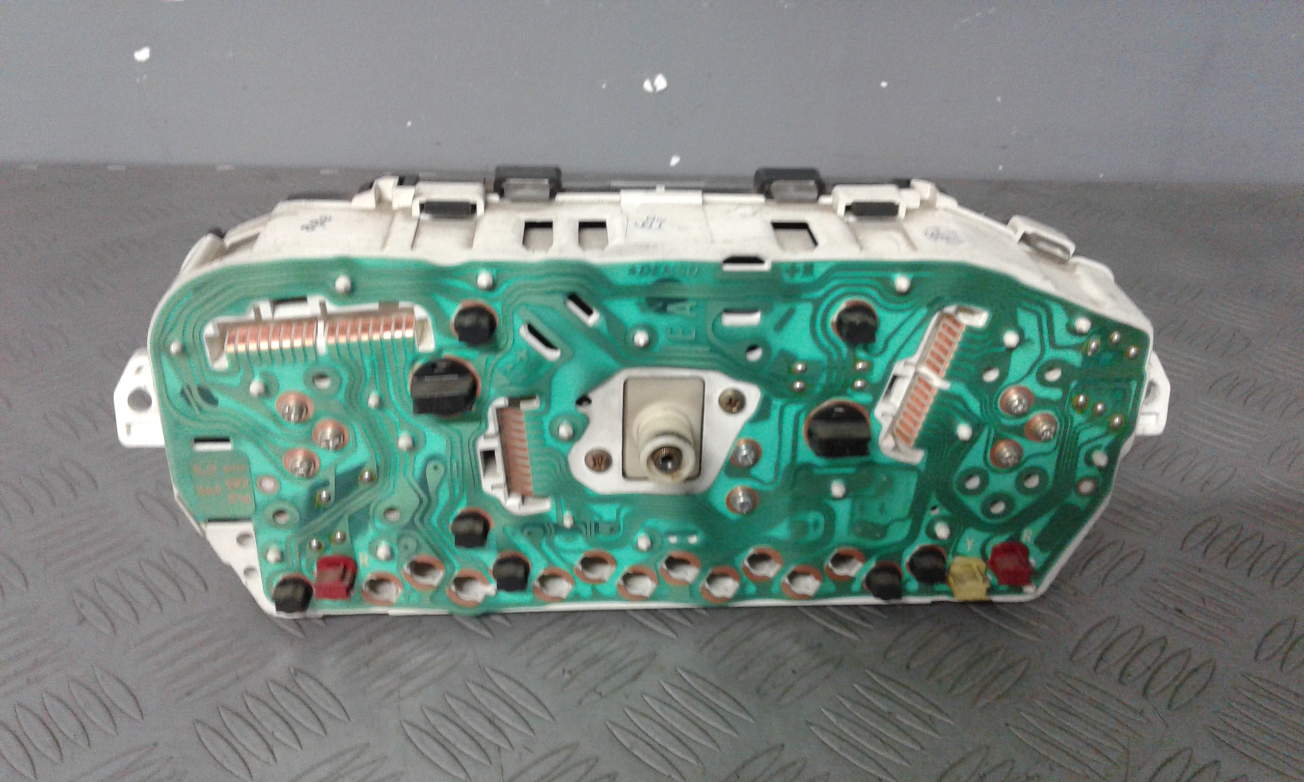 Quadro Portastrumenti Usato