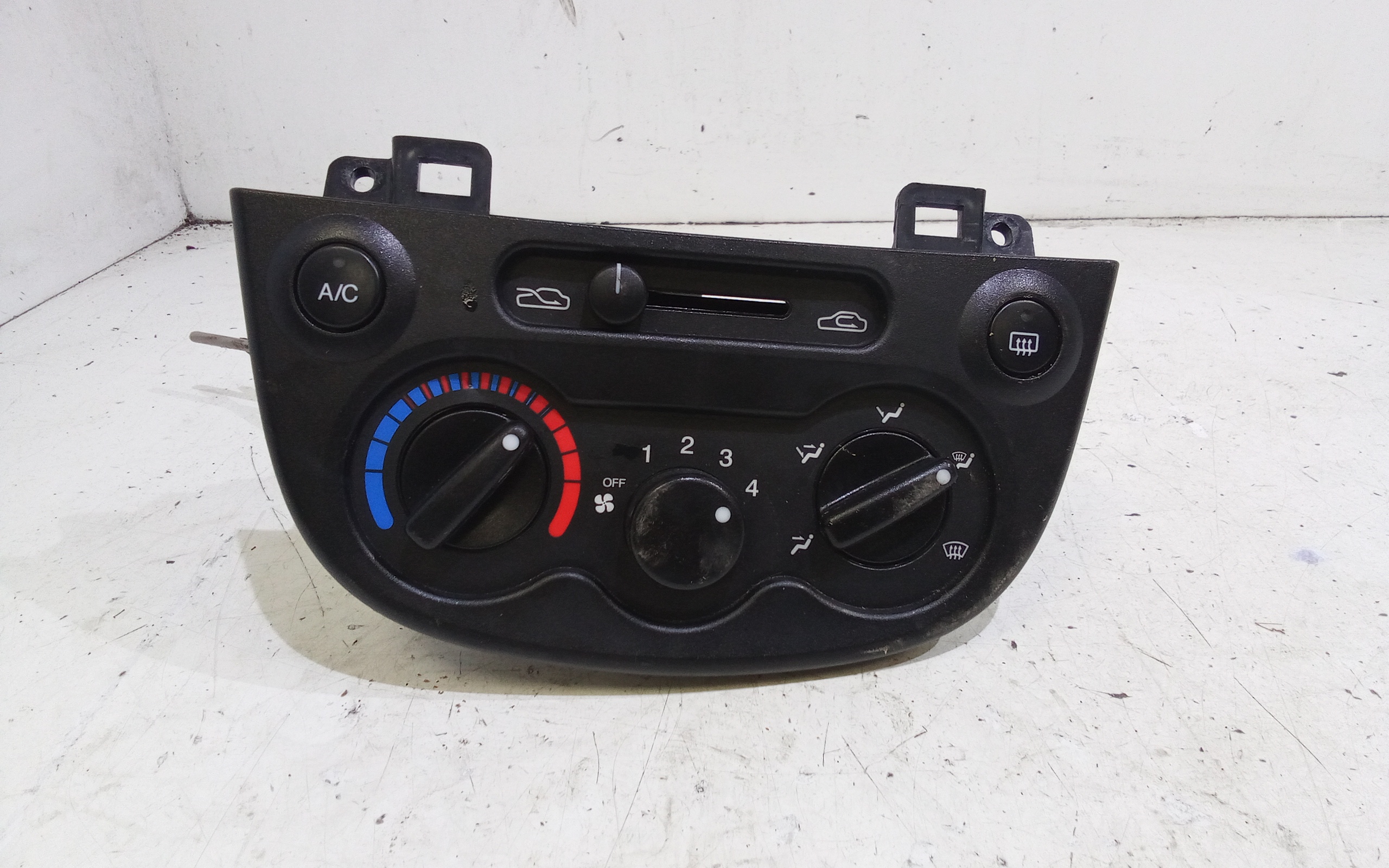 Blocco Comando Climatizzazione 96397521 Usato