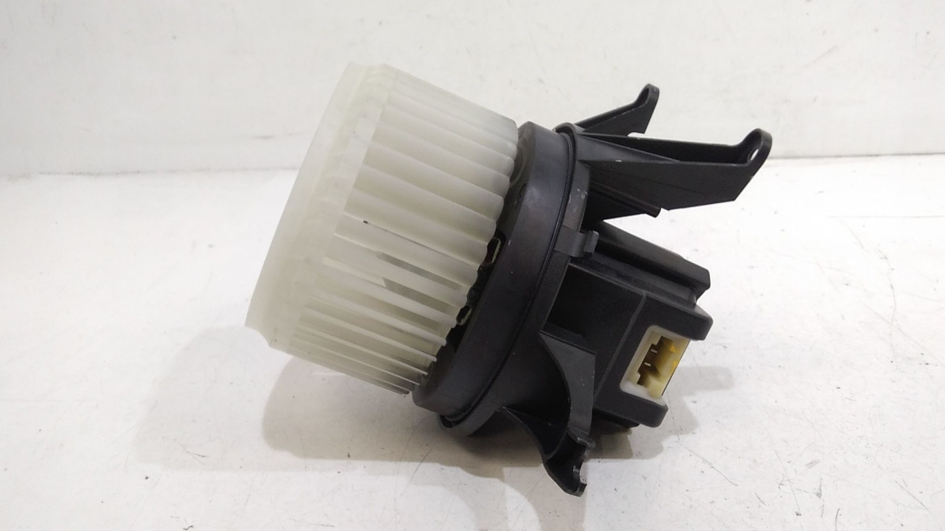 Motorino Ventilazione Abitacolo K68350343AA Usato