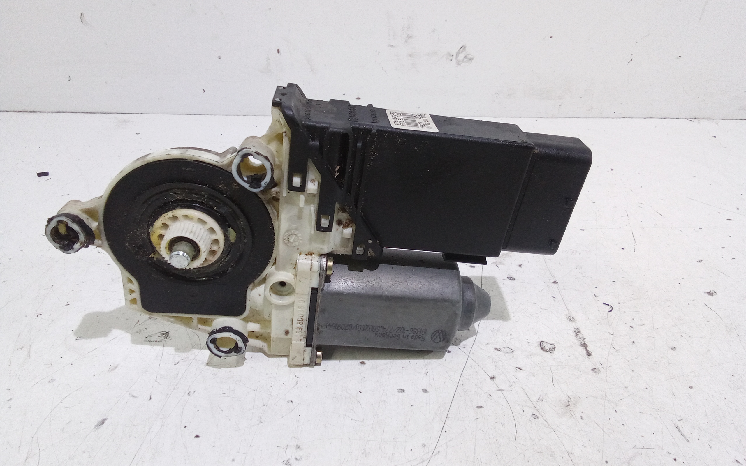 Motorino Alzacristallo Porta Ant. Destro 1C0959802C017 Usato