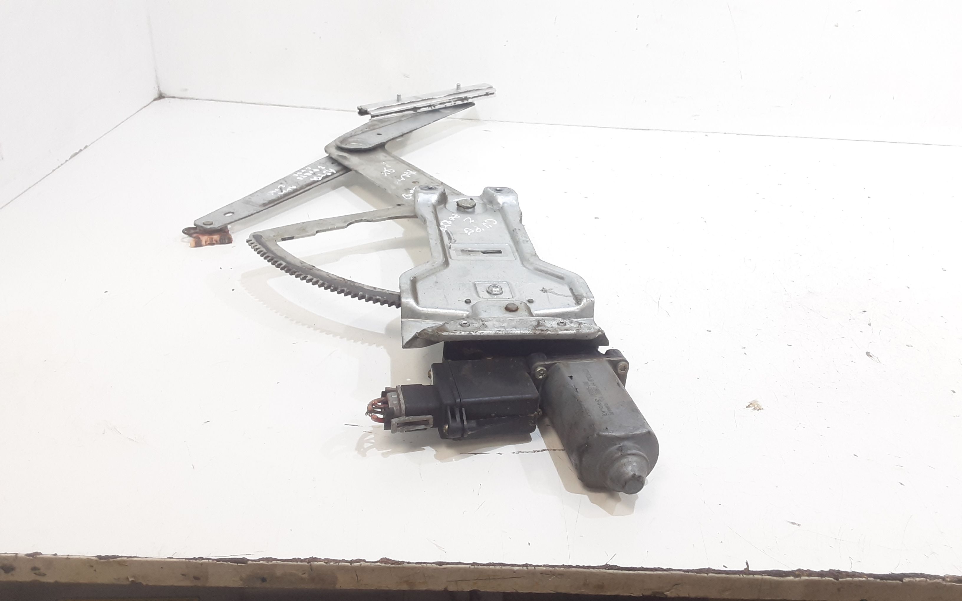 Alzacristallo Porta Ant. Sinistro 90521869 Usato