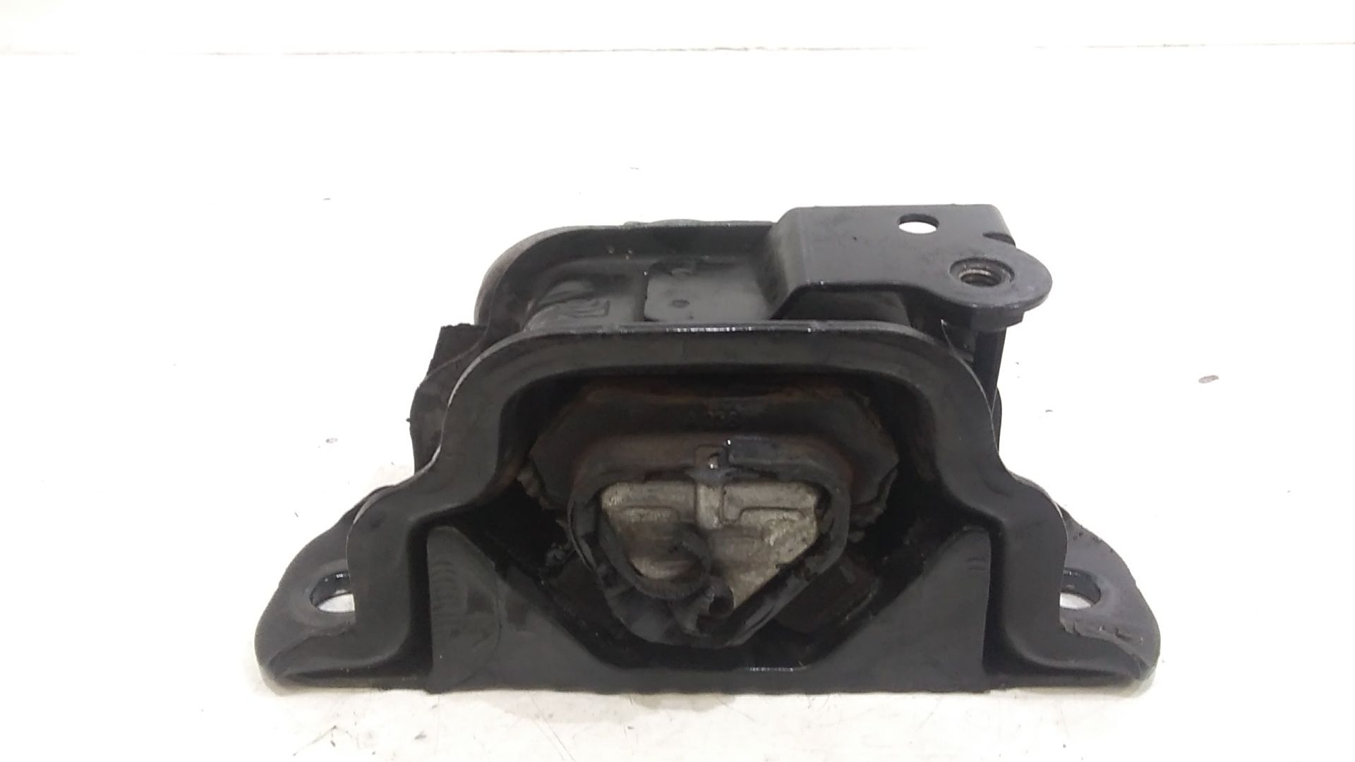 Piastra Alloggiamento Supporto Motore (Con Eventuale Bielletta O Tirante Associato) Usato