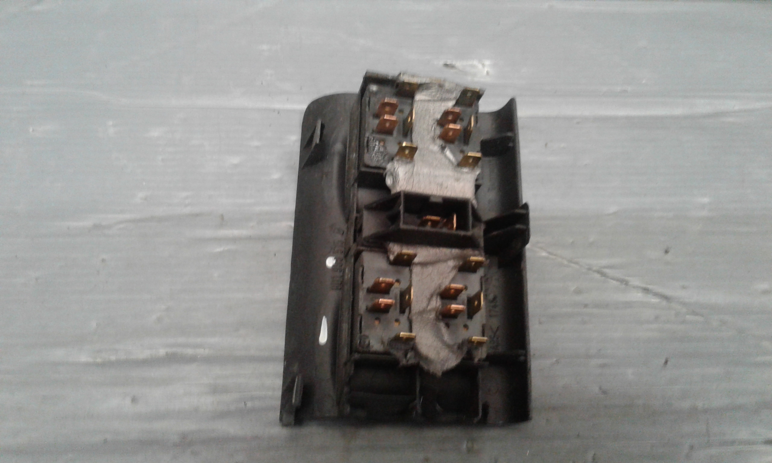 Interruttore Alzacristalli Porta Ant. Sinistro Usato