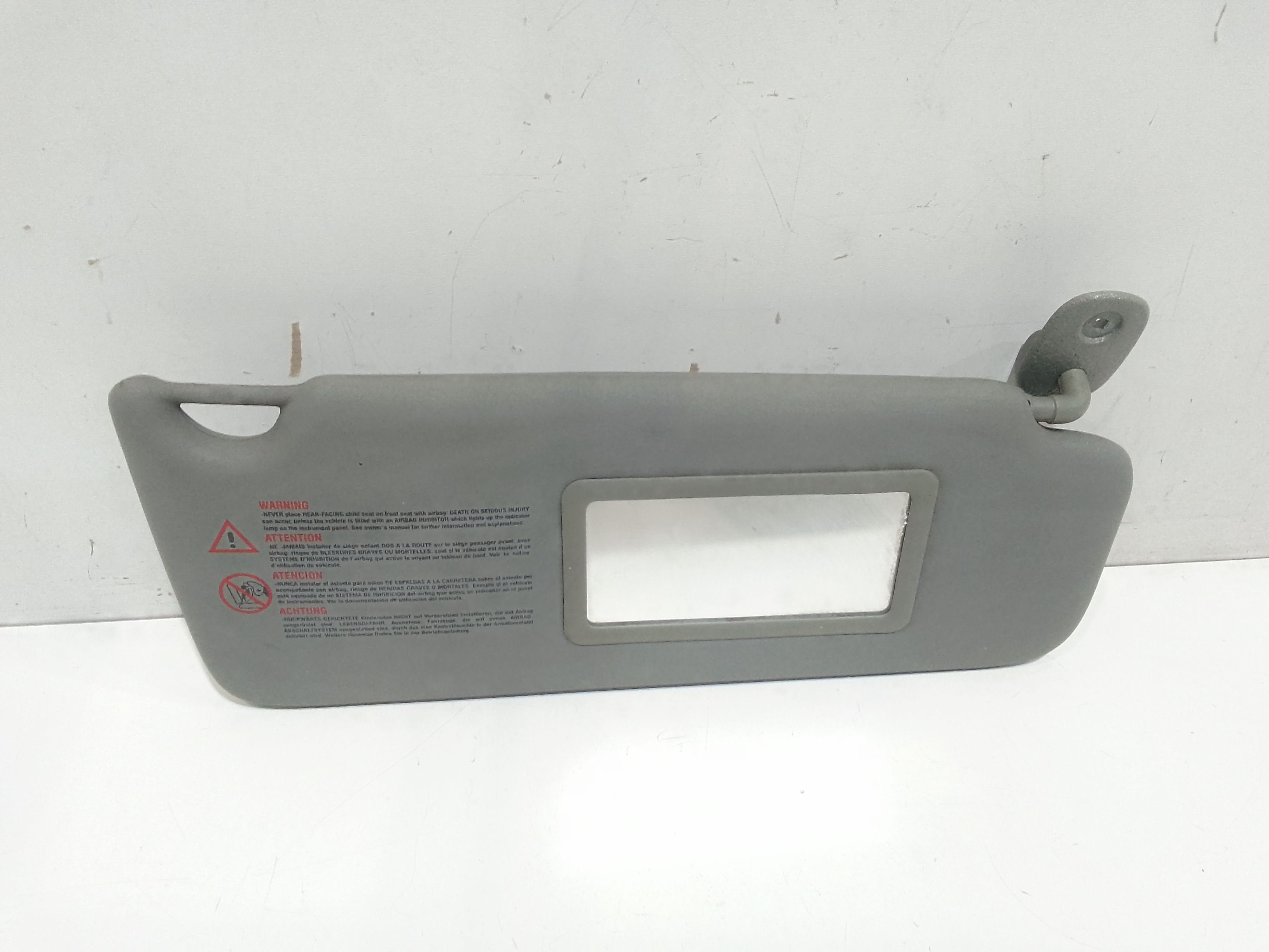 Aletta Parasole Parabrezza Destro 8200294229 Usato