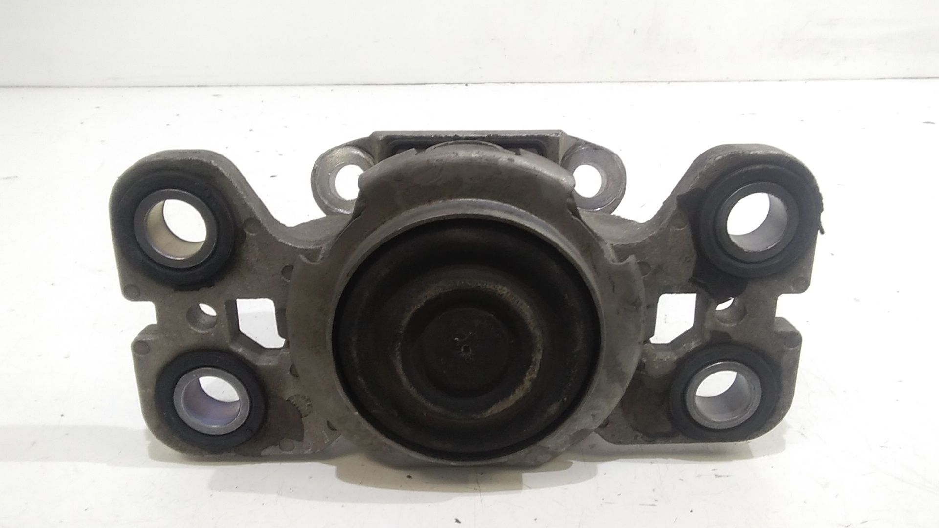 Piastra Alloggiamento Supporto Motore (Con Eventuale Bielletta O Tirante Associato) Usato