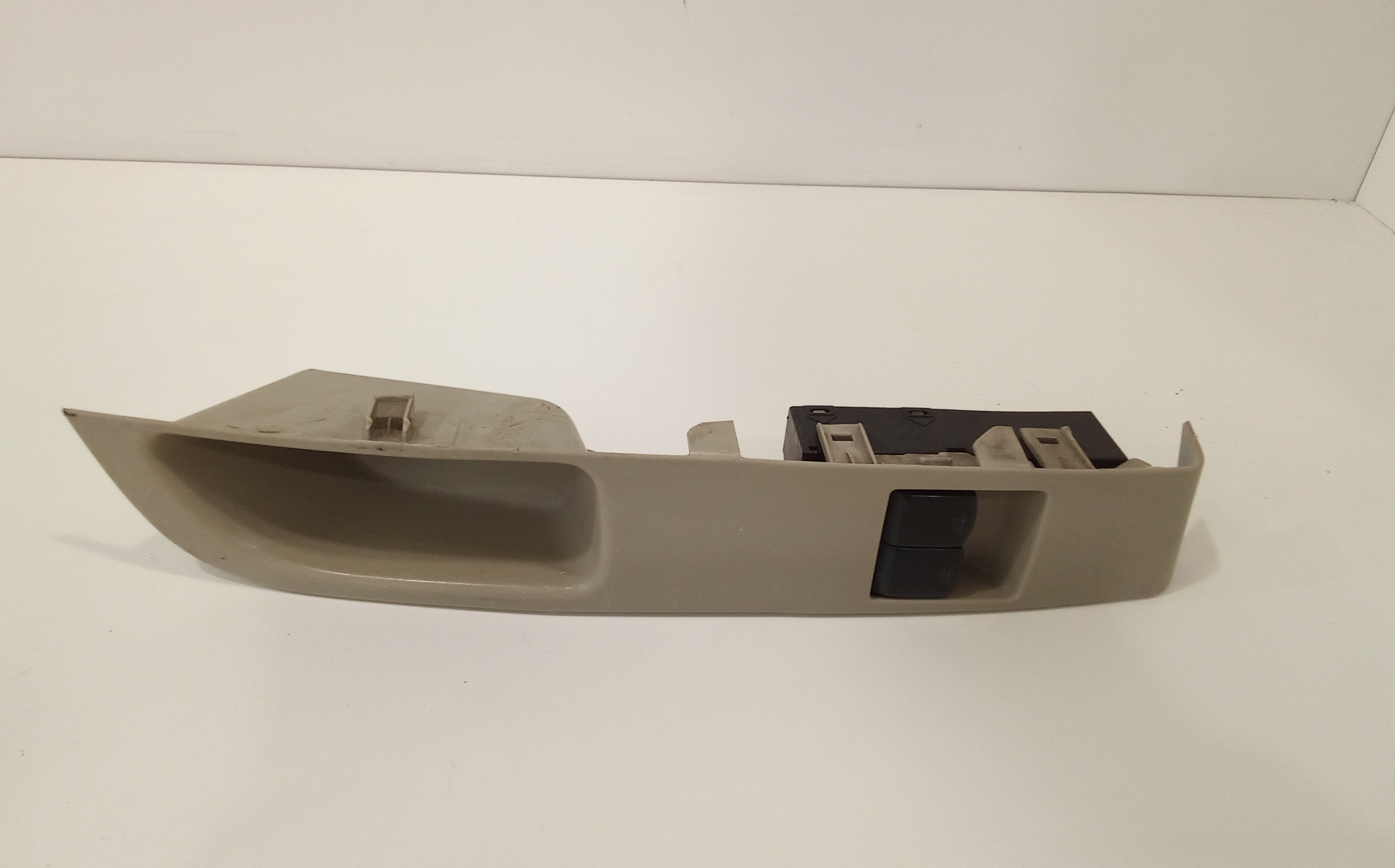 Interruttore Alzacristalli Porta Ant. Sinistro Usato